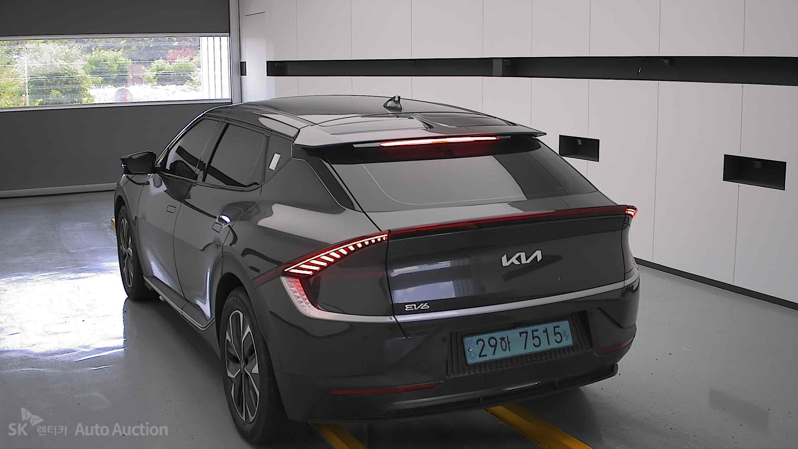 2022 - kia ev6