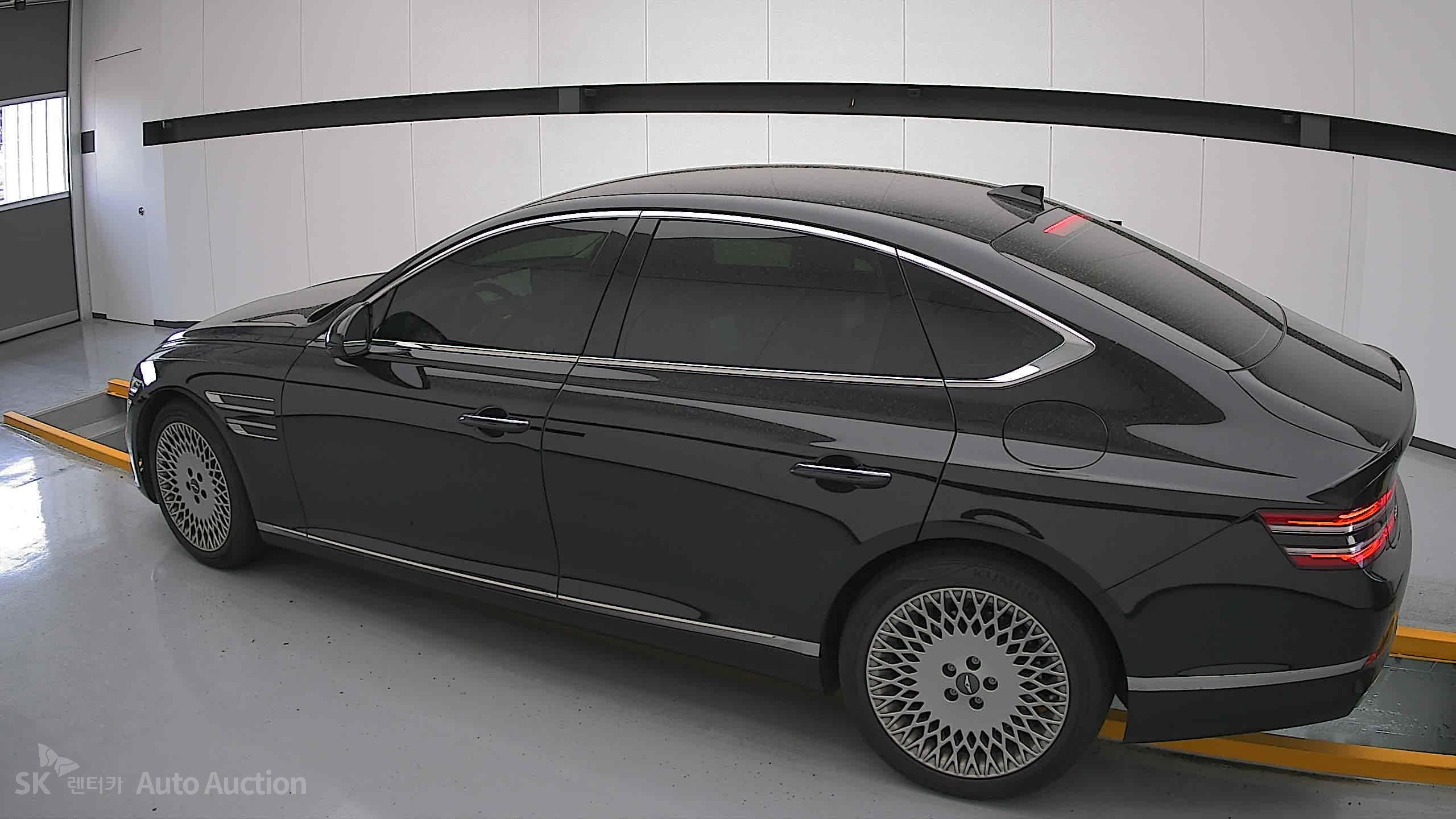 2022 - genesis g80