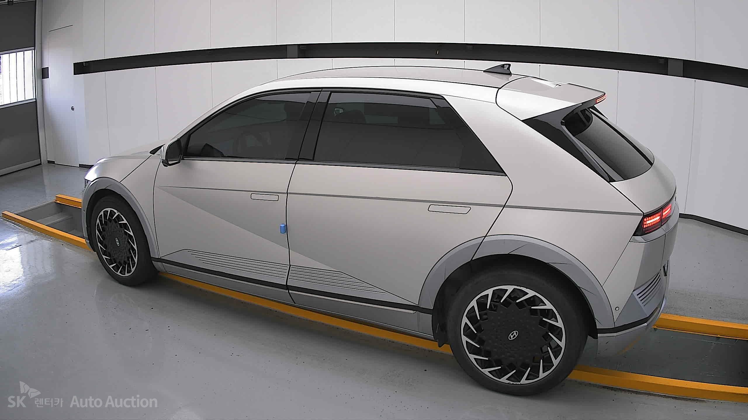 2022 - hyundai ioniq