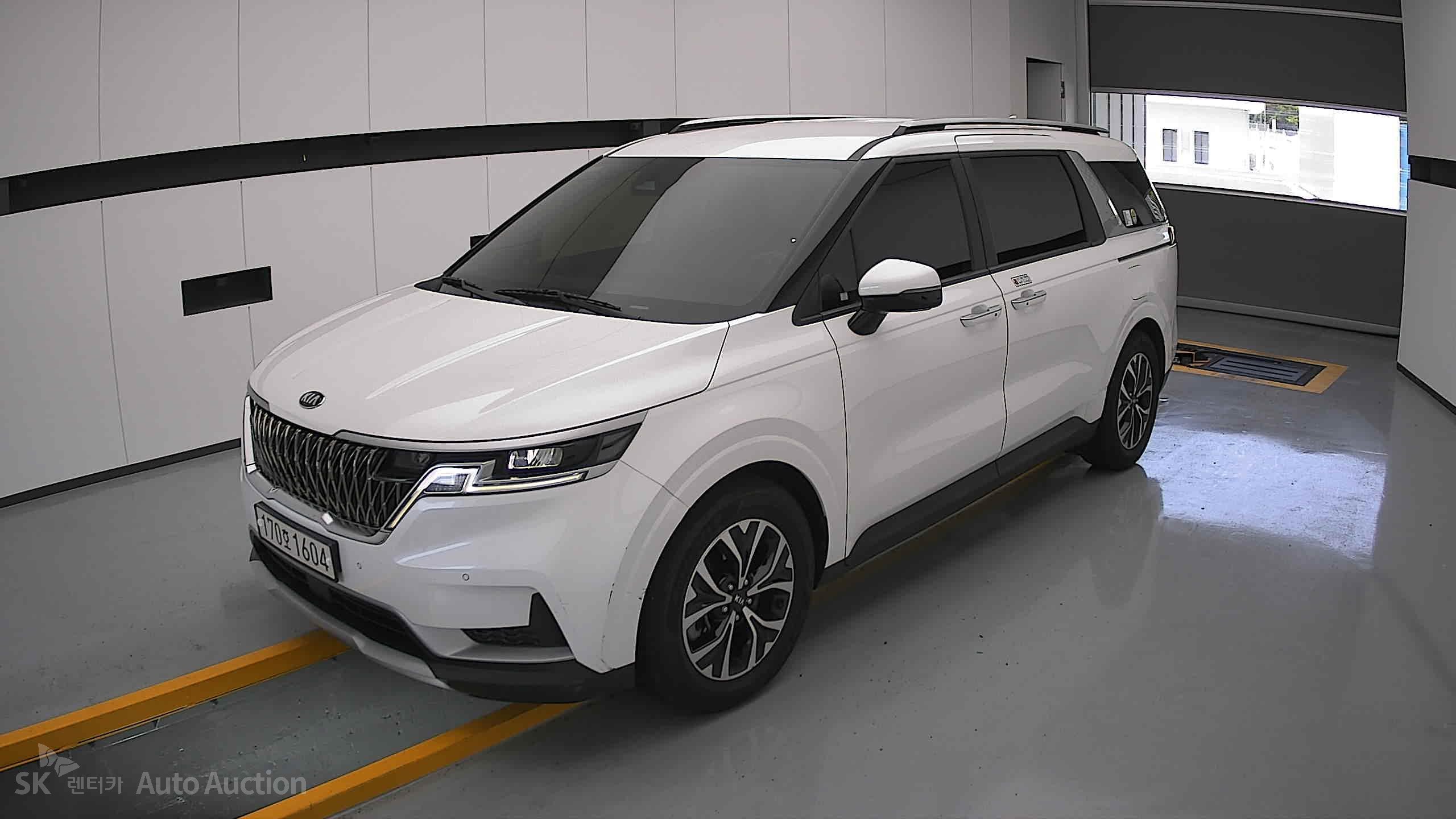 2021 - kia carnival