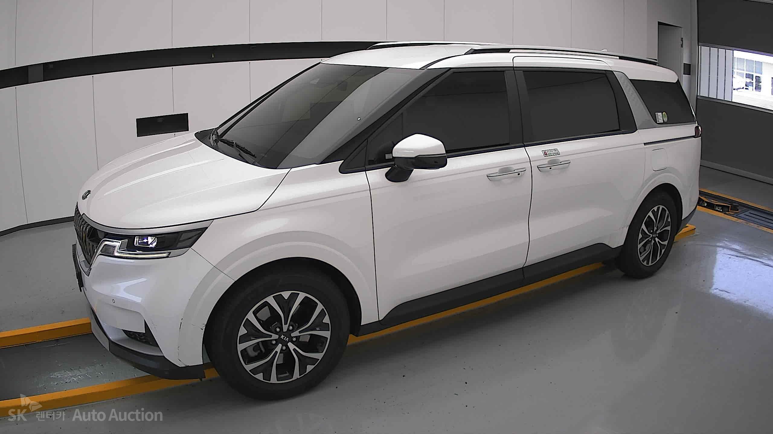 2021 - kia carnival