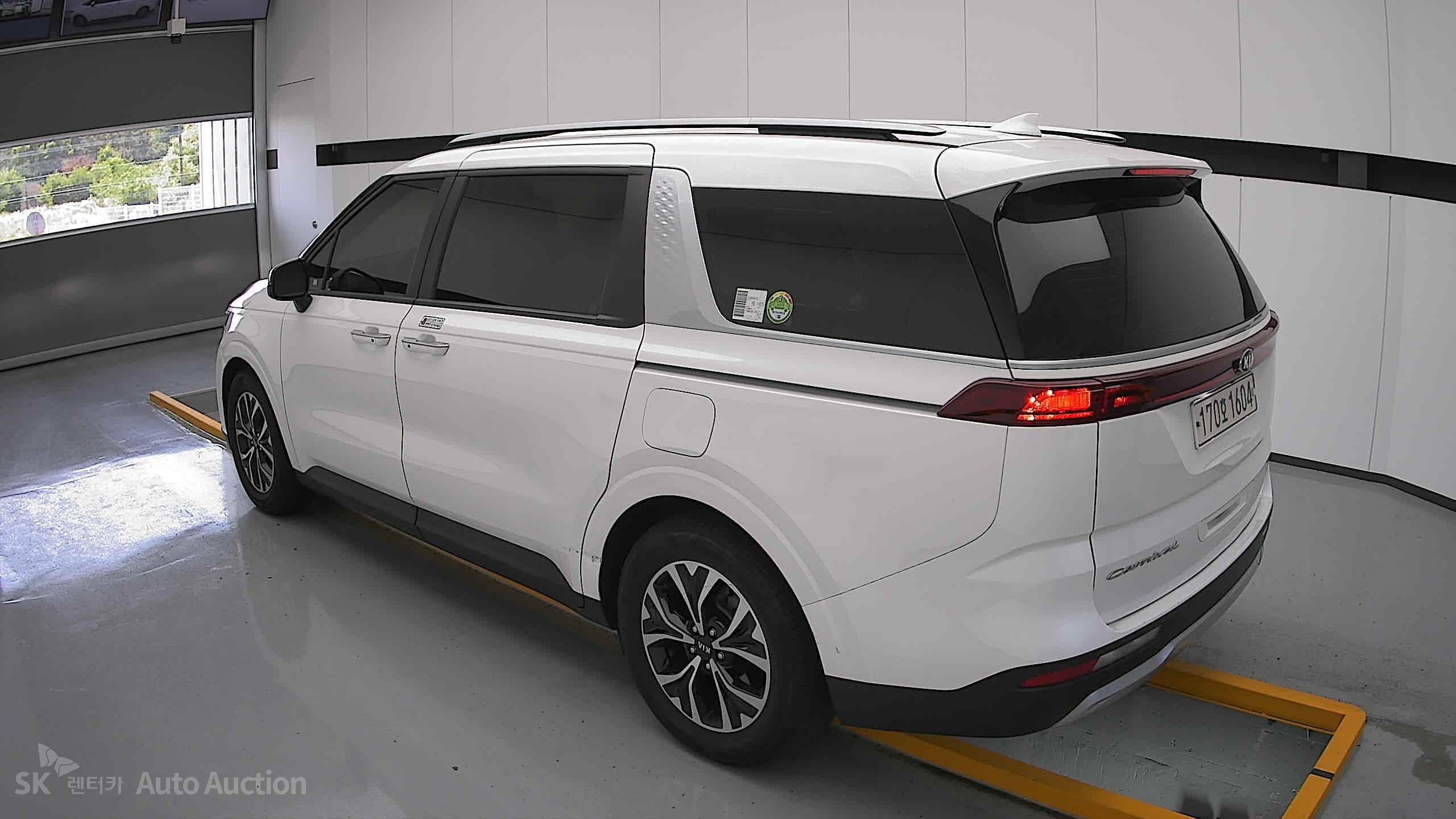 2021 - kia carnival