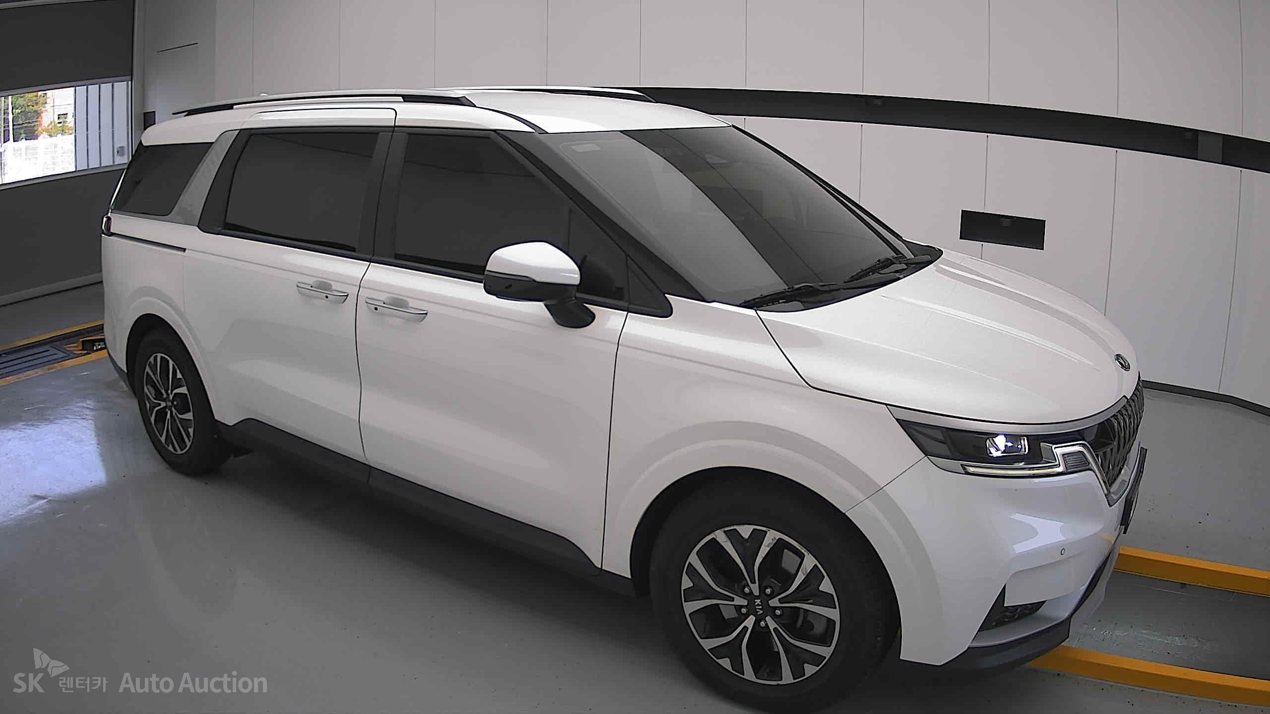 2021 - kia carnival