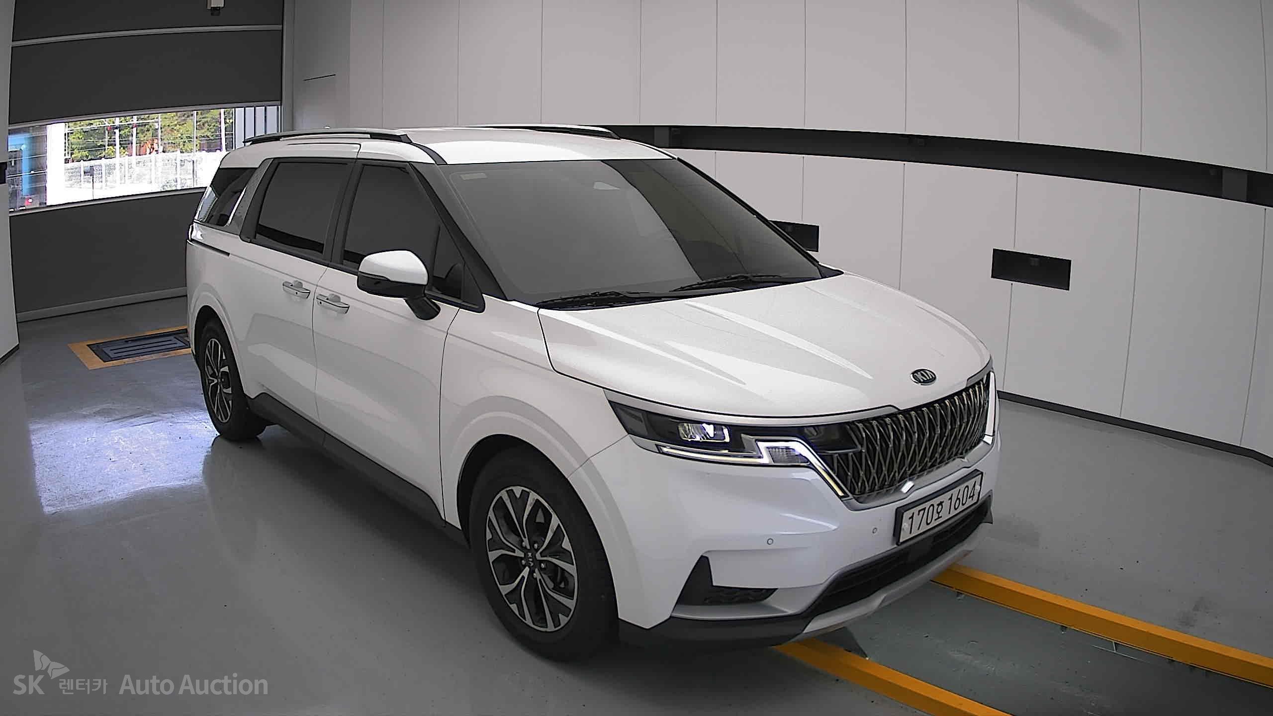 2021 - kia carnival