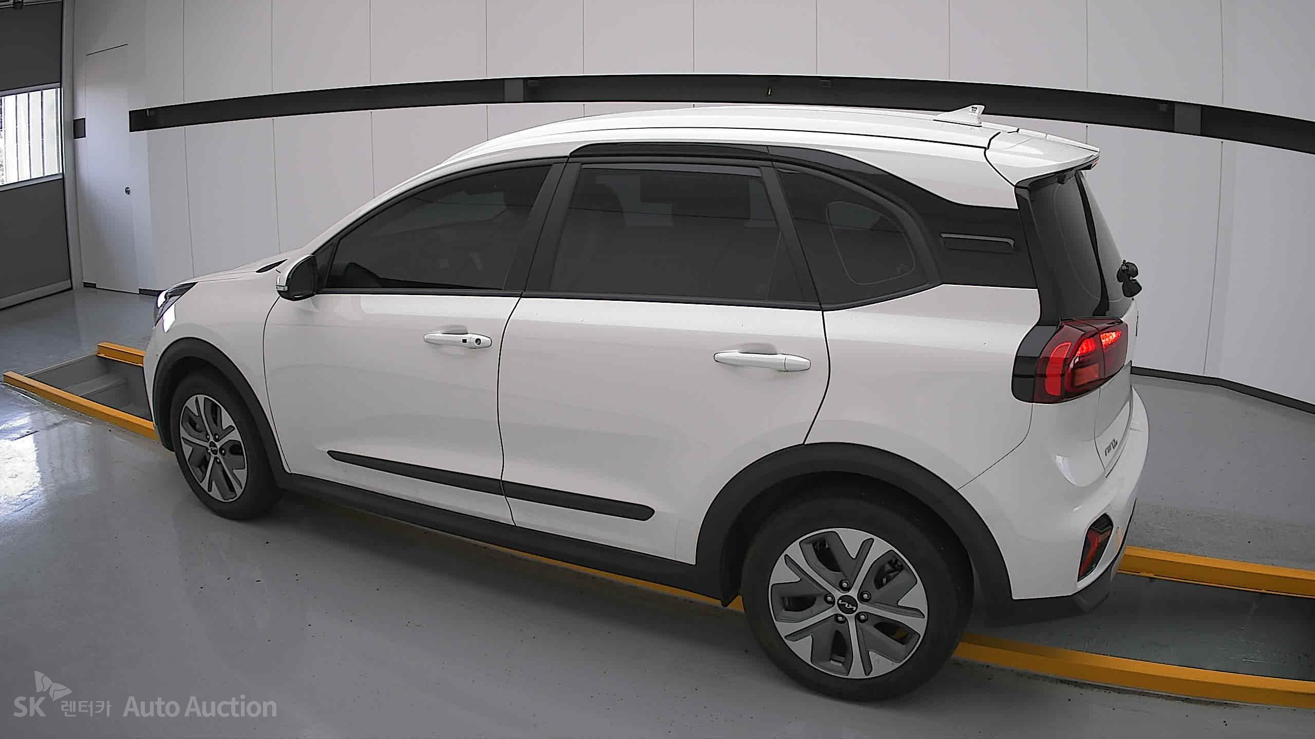 2023 - kia niro
