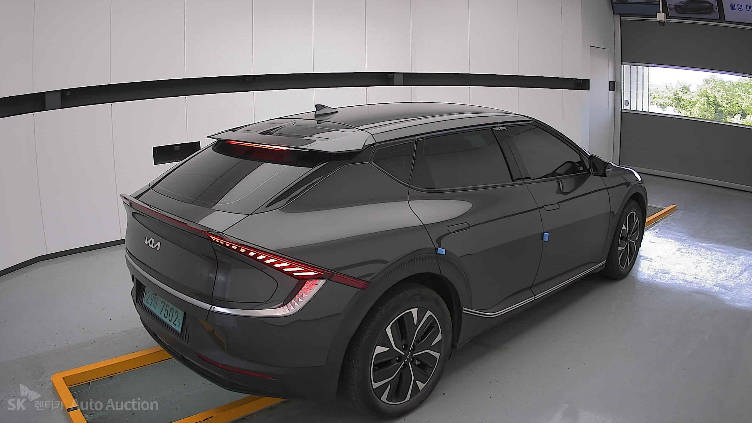 2022 - kia ev6