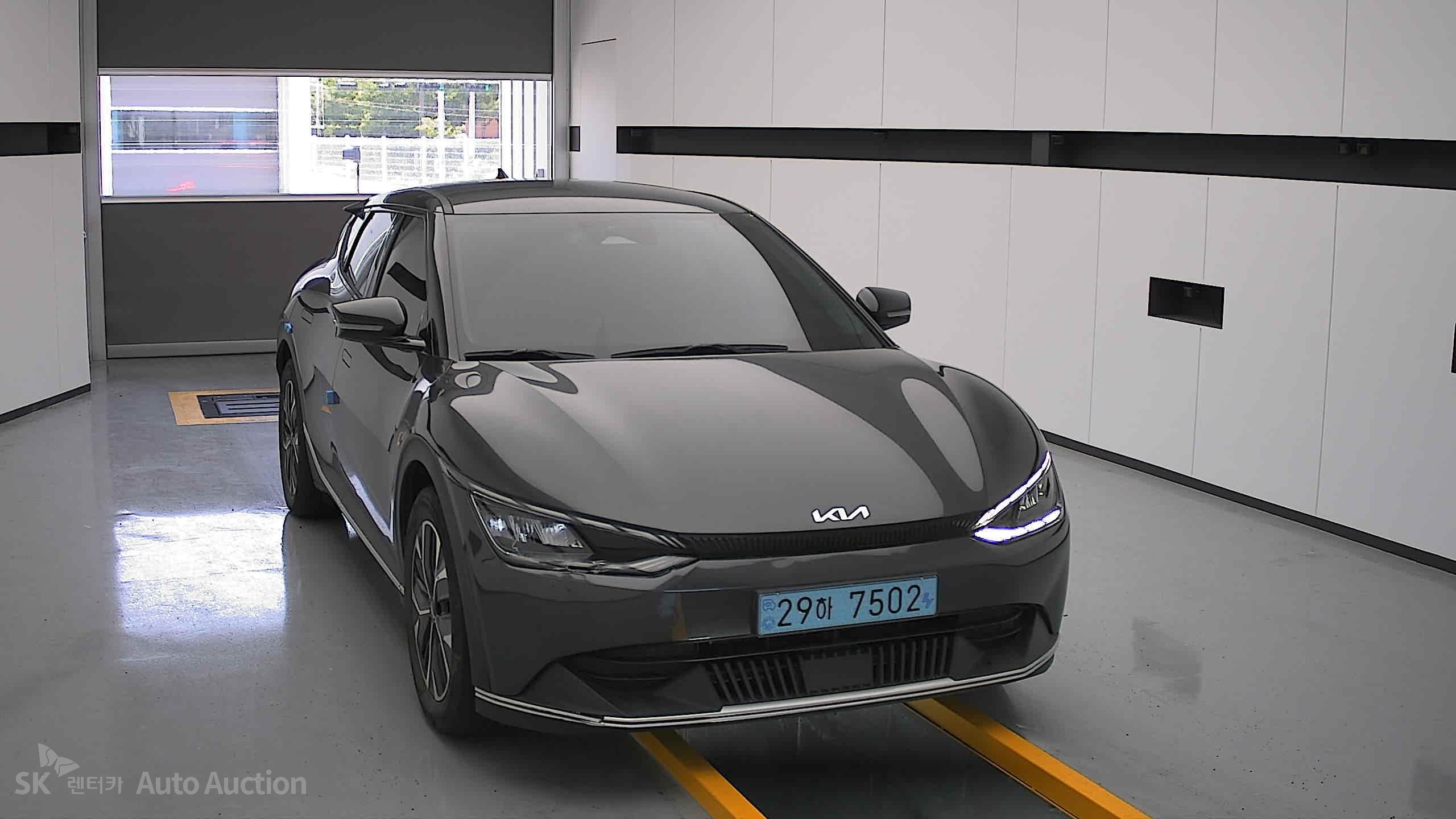2022 - kia ev6