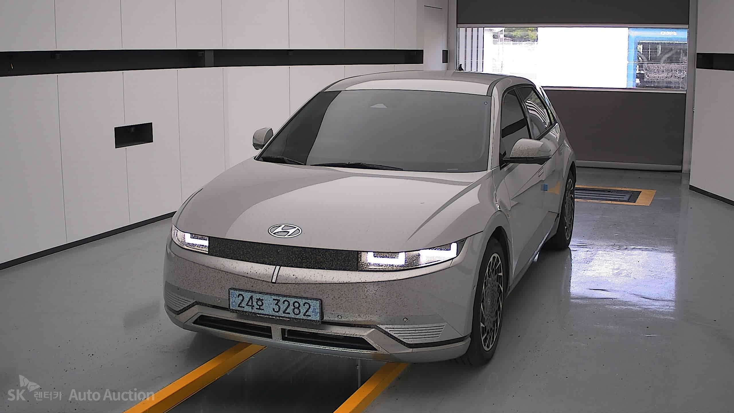 2022 - hyundai ioniq