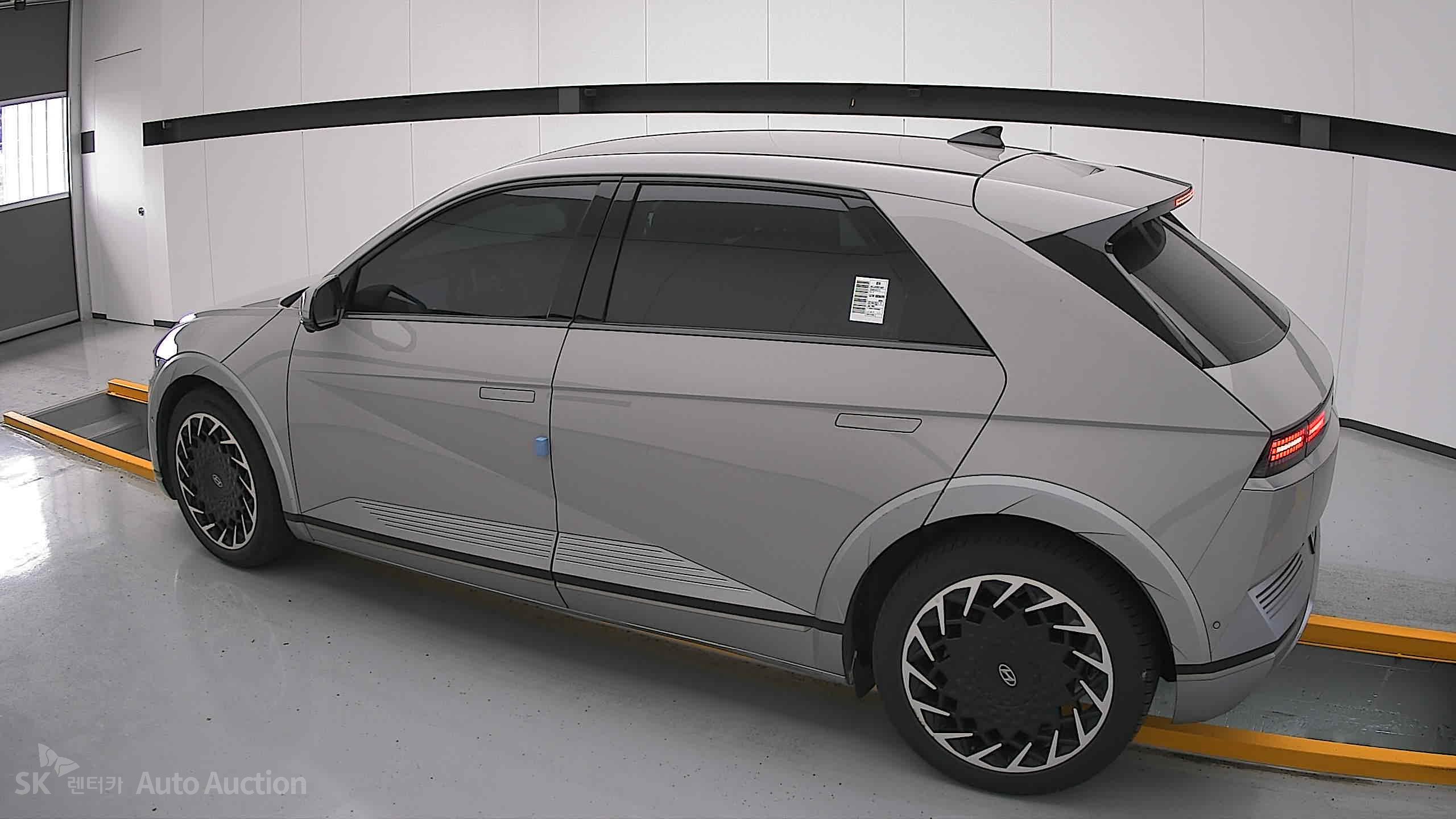 2022 - hyundai ioniq