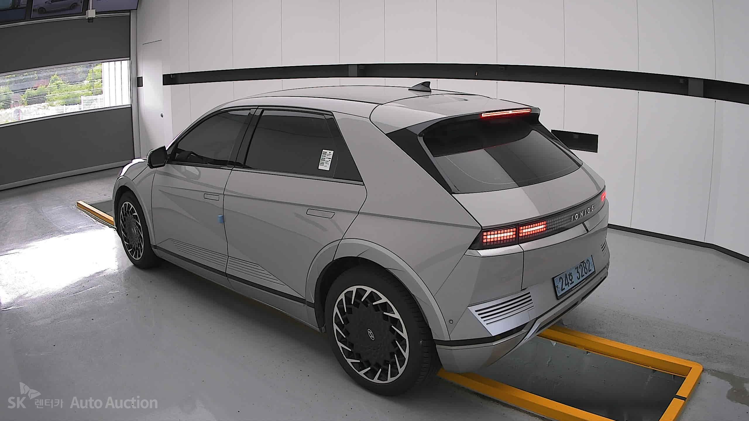 2022 - hyundai ioniq