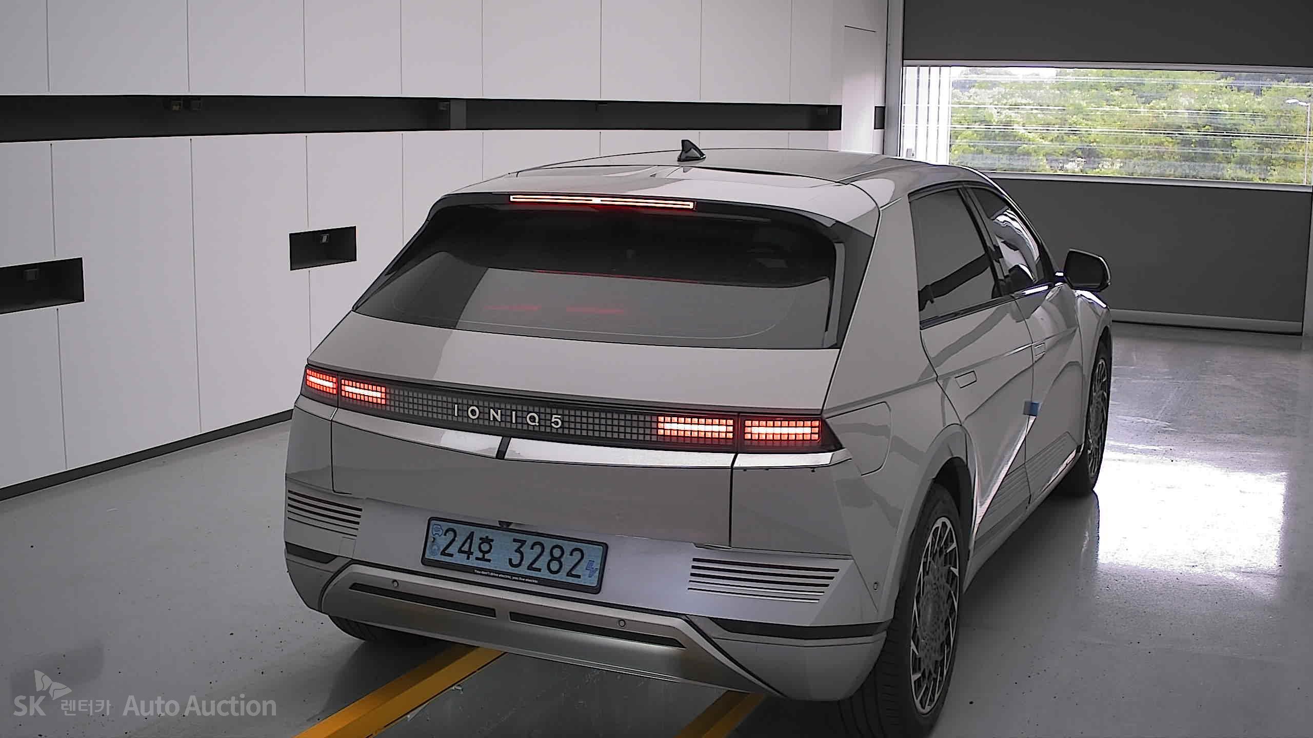 2022 - hyundai ioniq