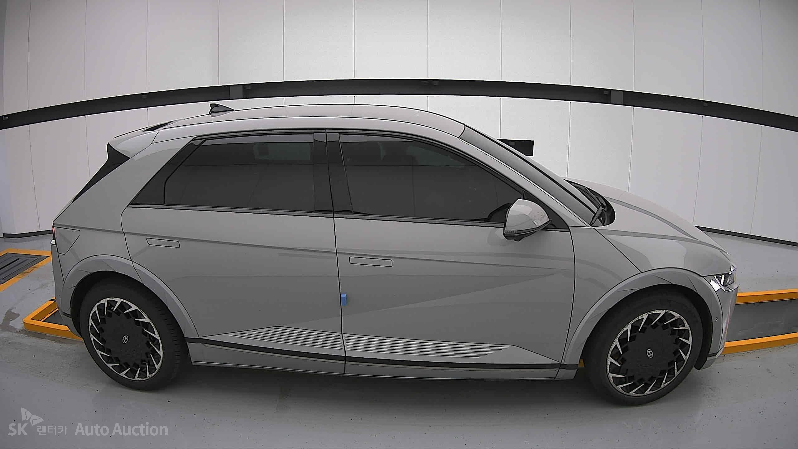 2022 - hyundai ioniq