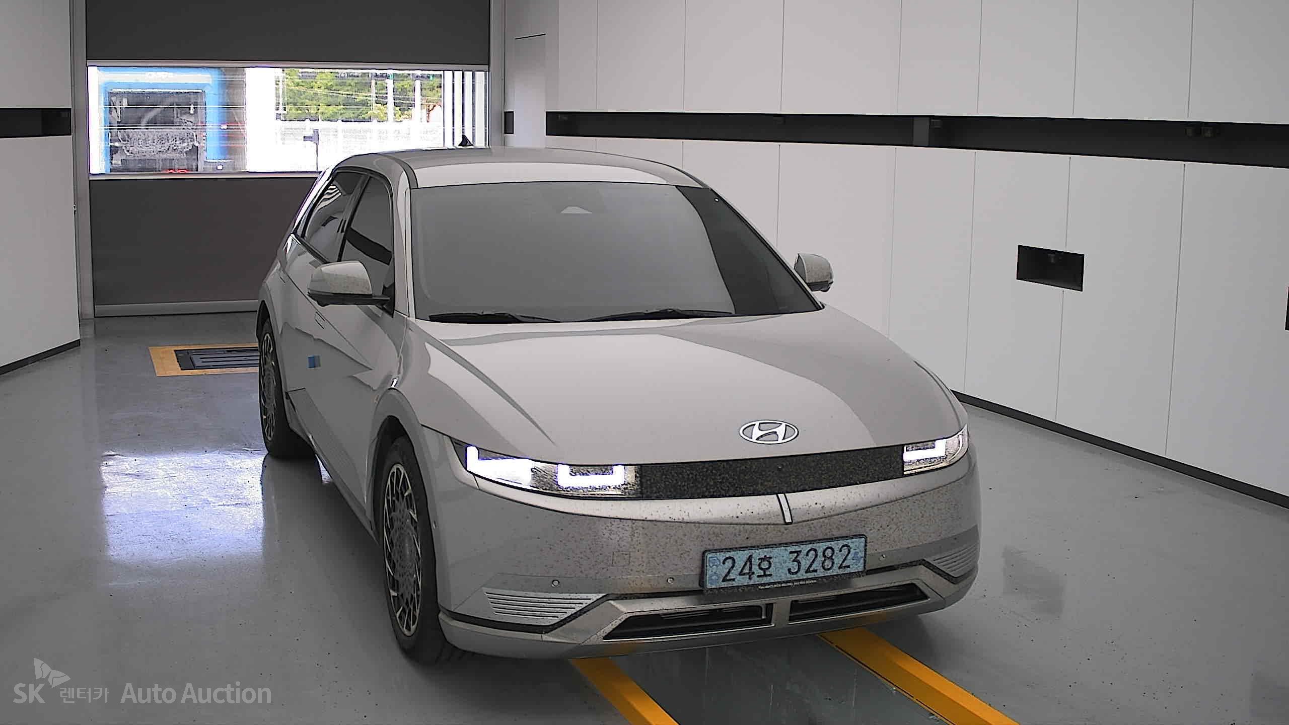 2022 - hyundai ioniq