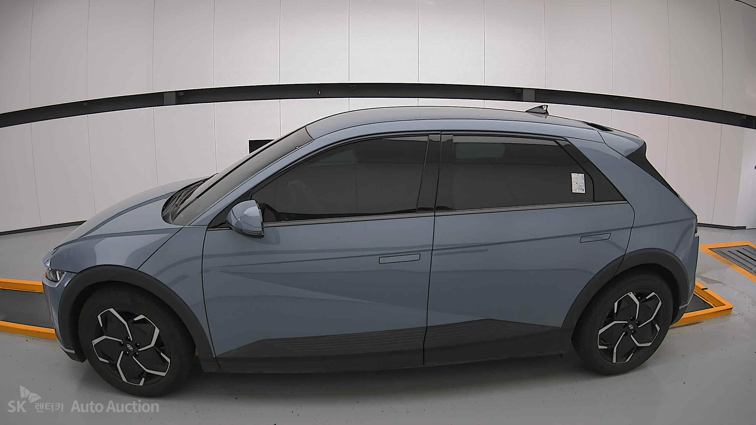 2022 - hyundai ioniq