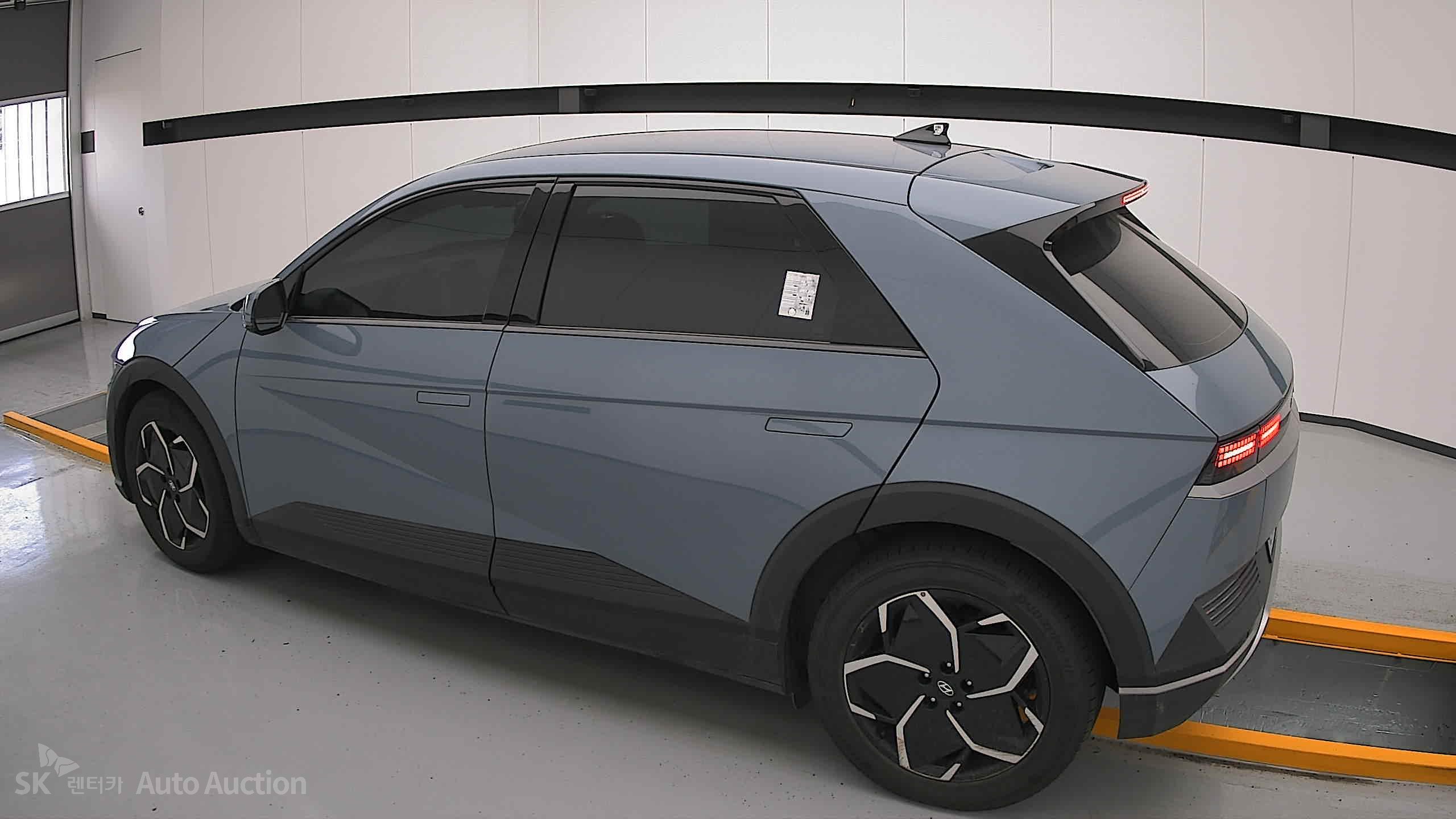 2022 - hyundai ioniq