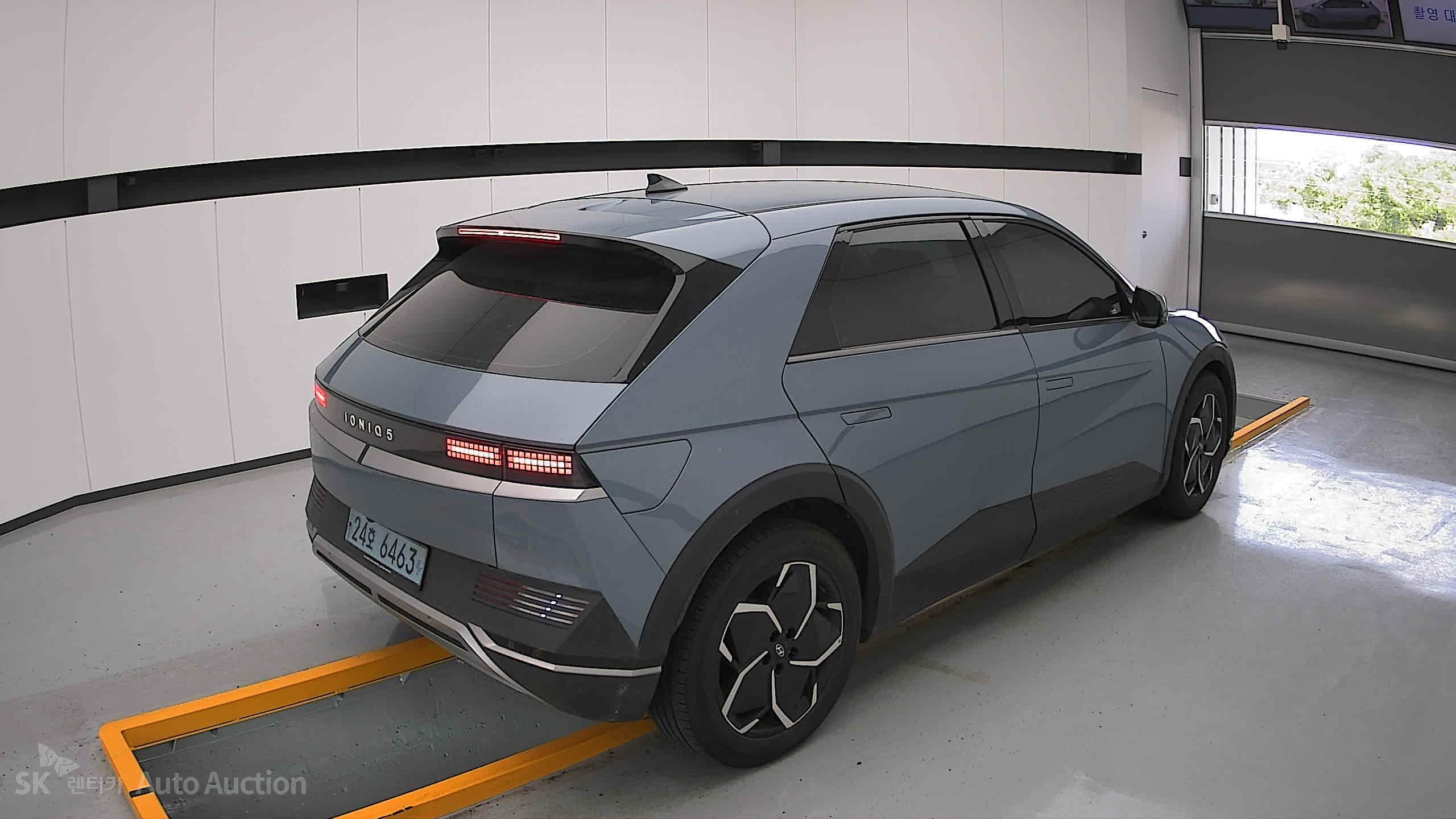 2022 - hyundai ioniq