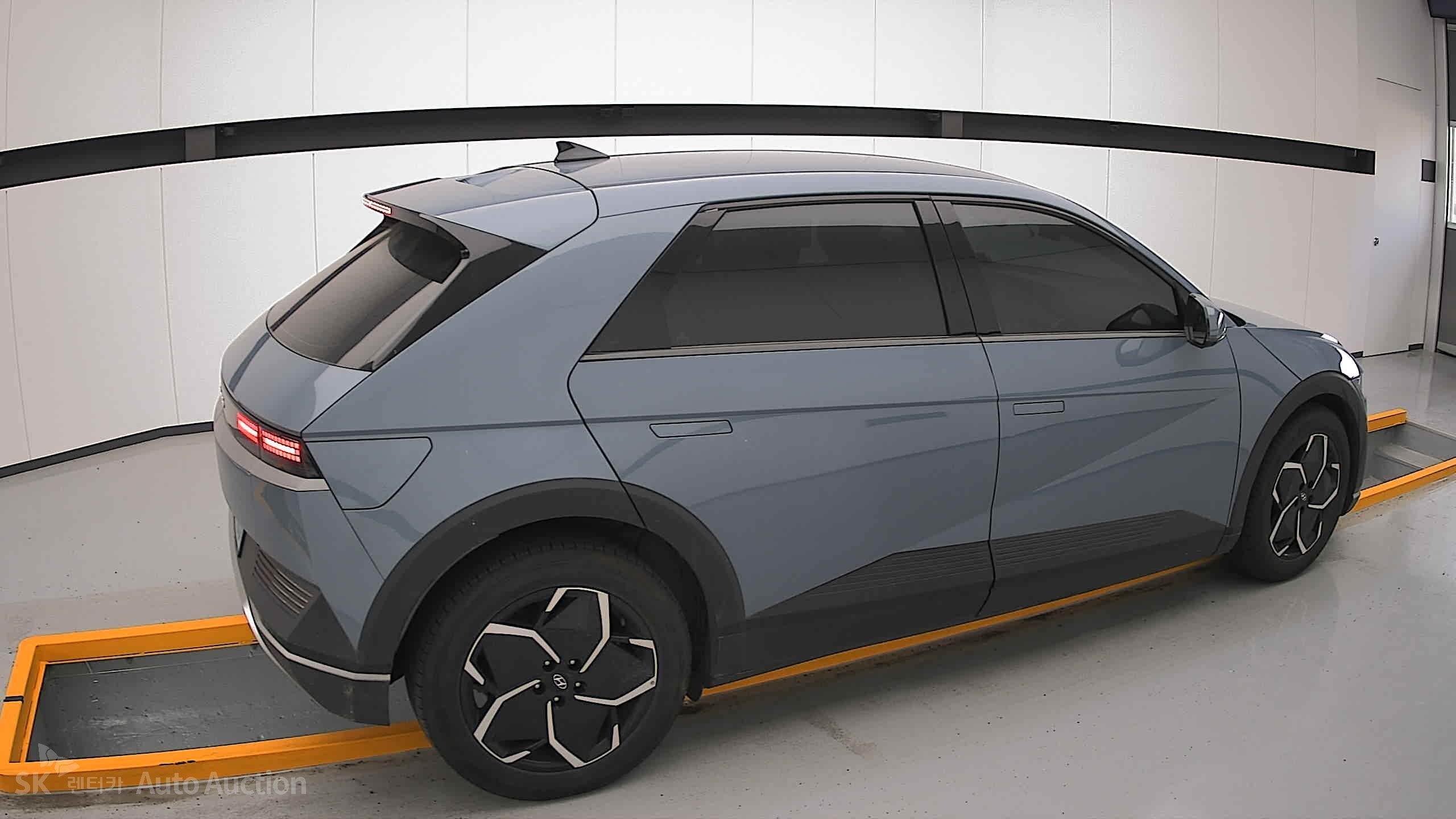 2022 - hyundai ioniq