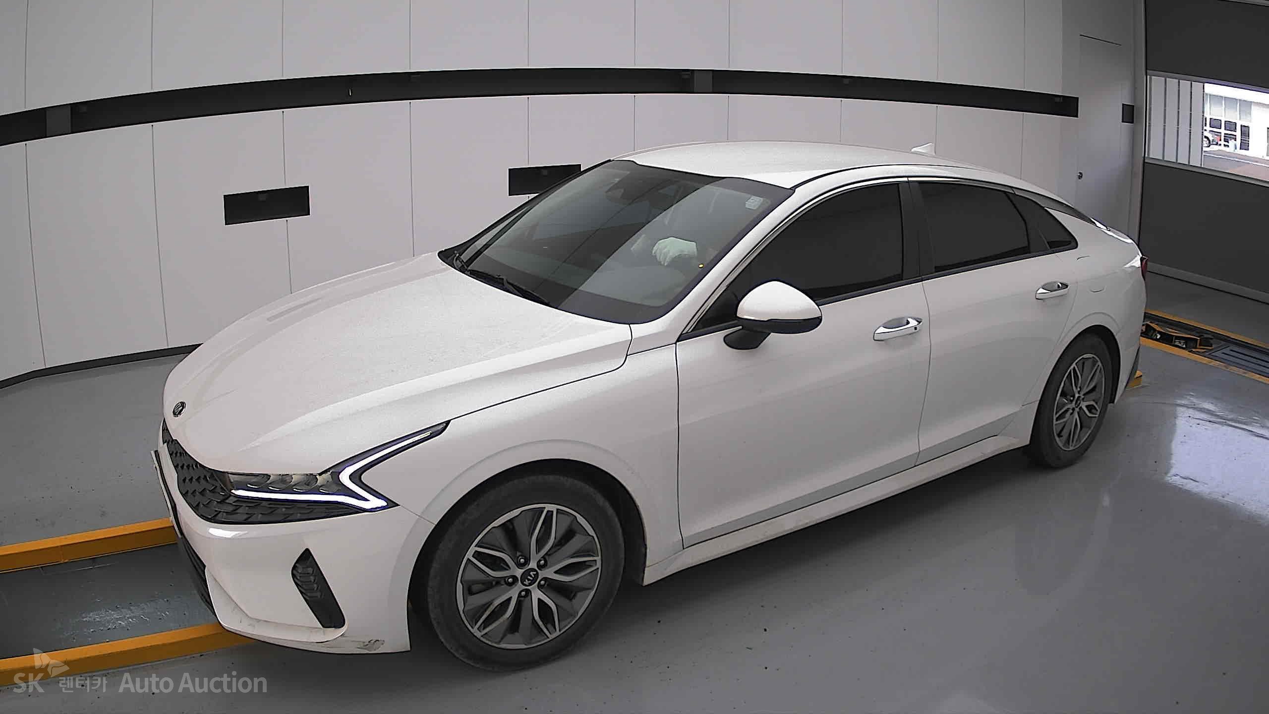 2021 - kia k5