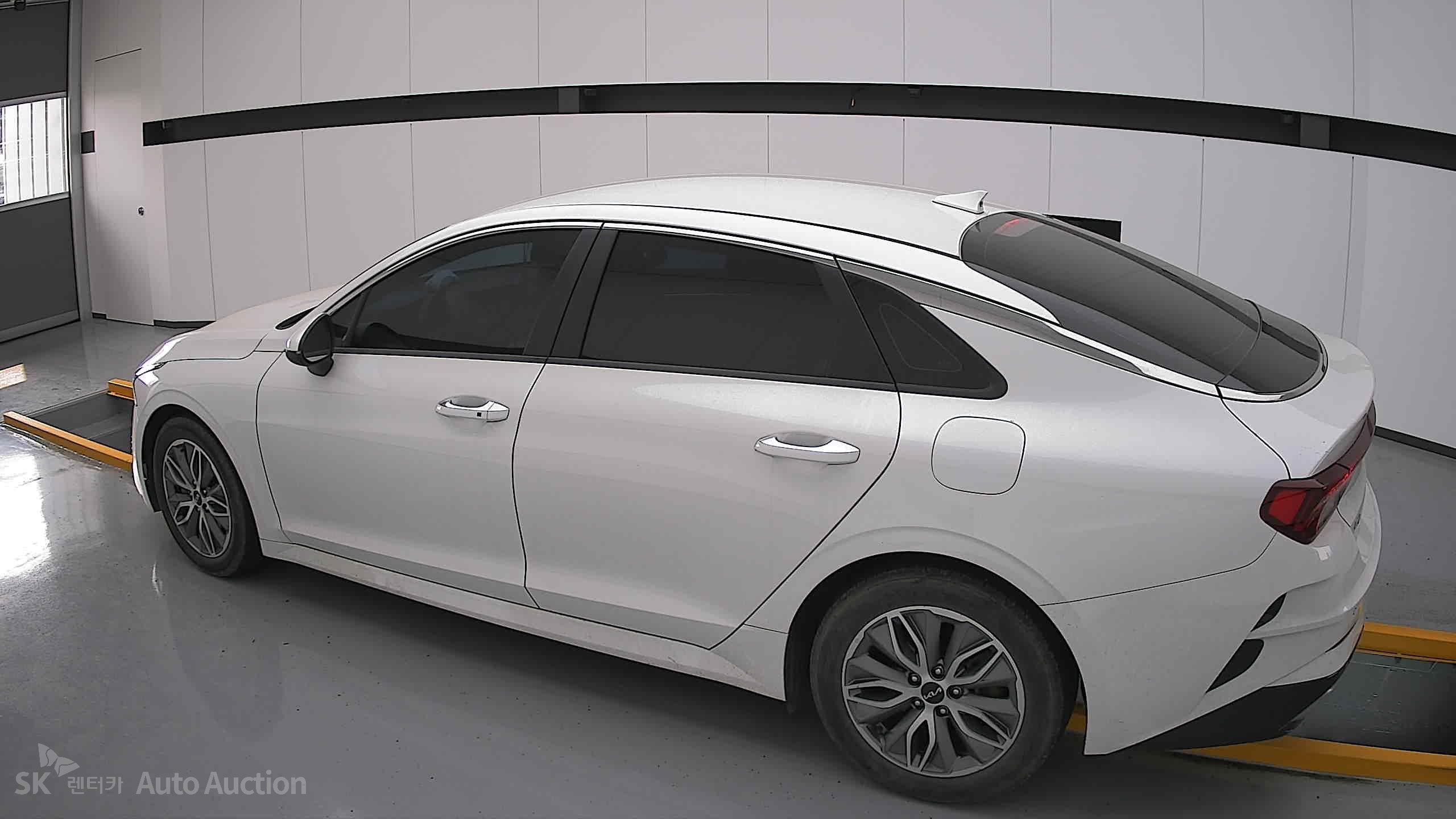 2021 - kia k5