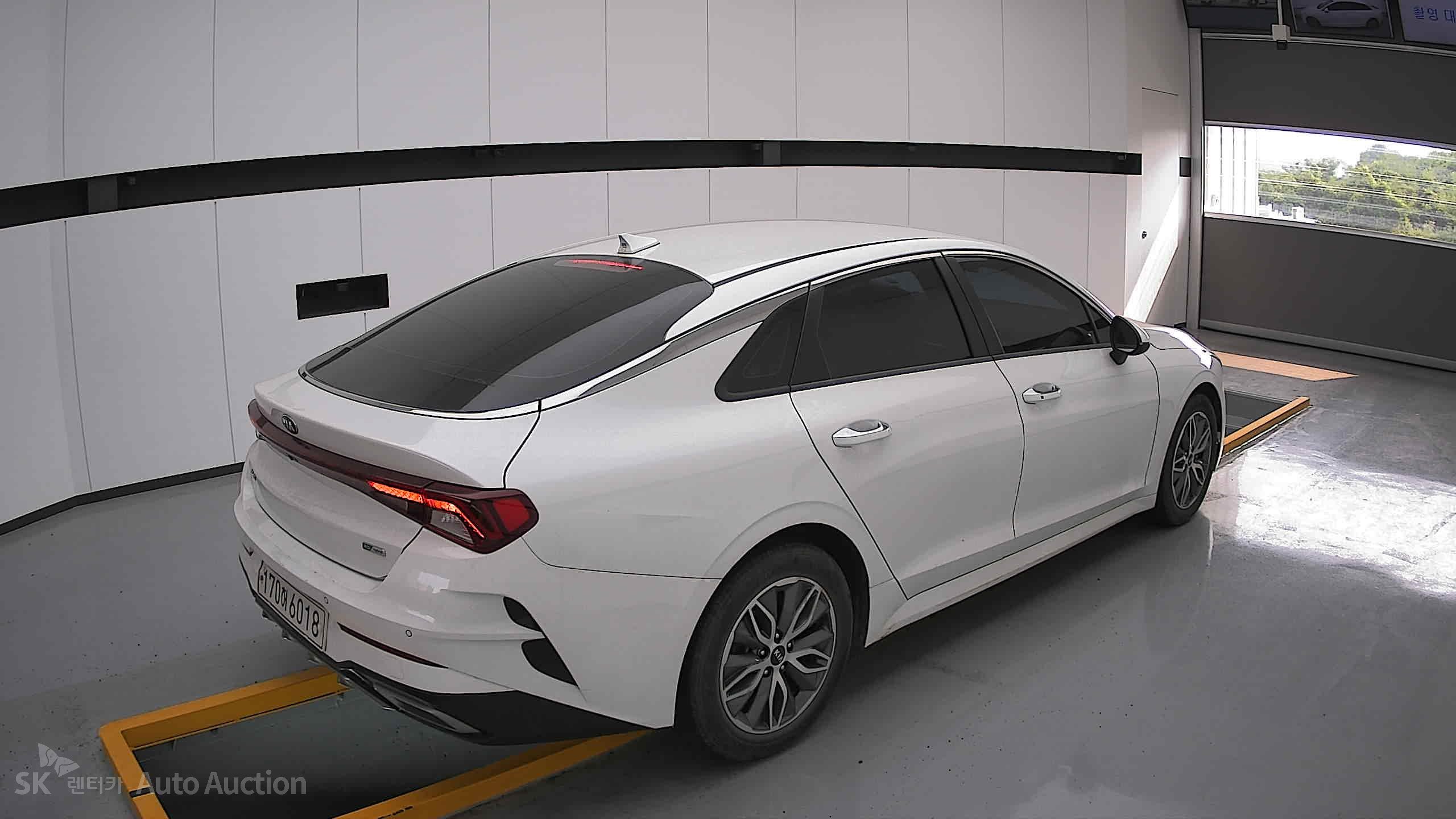 2021 - kia k5