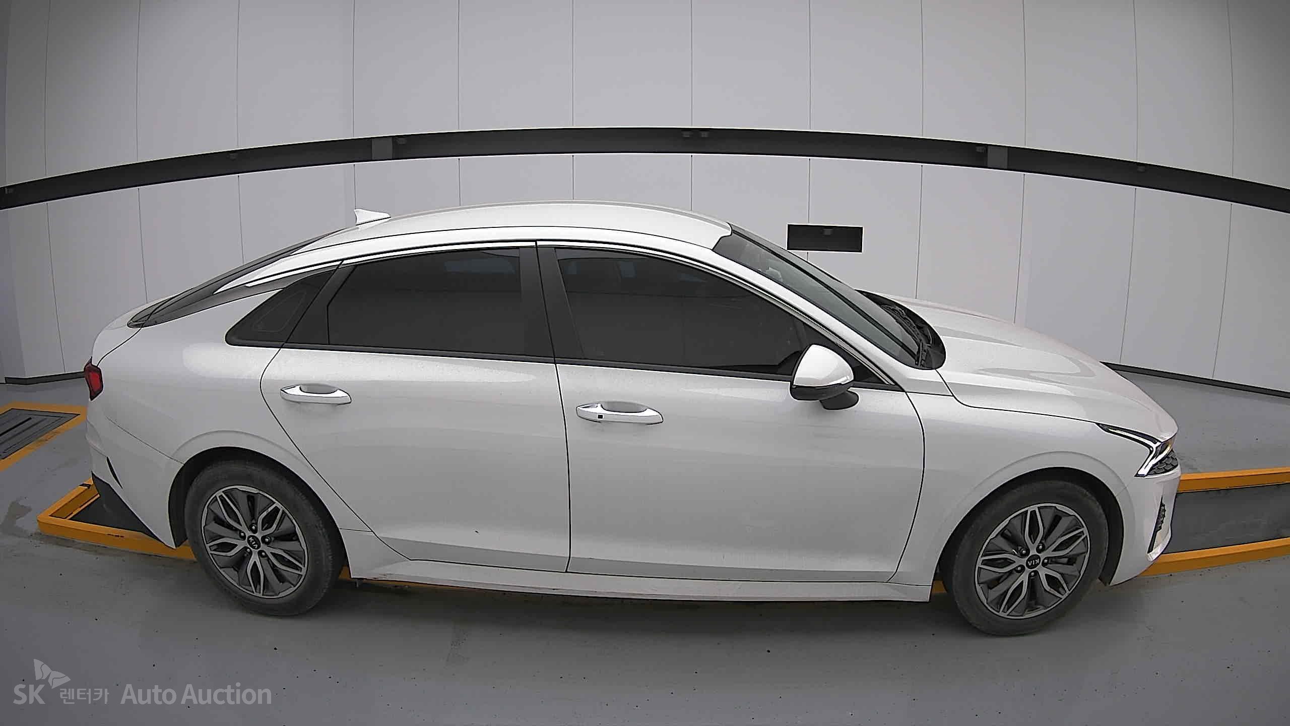 2021 - kia k5