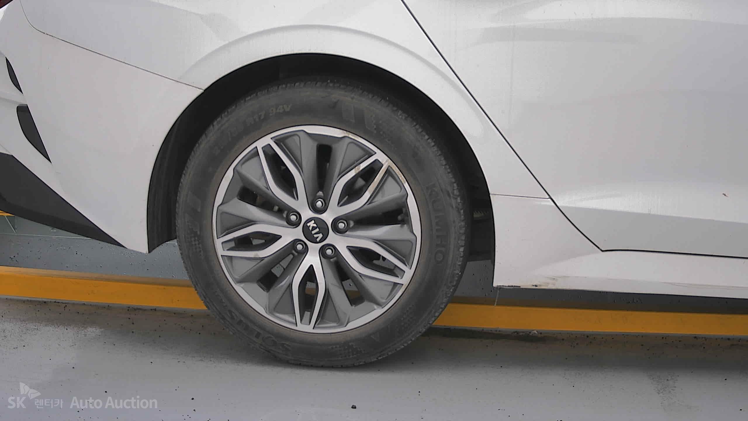 2021 - kia k5