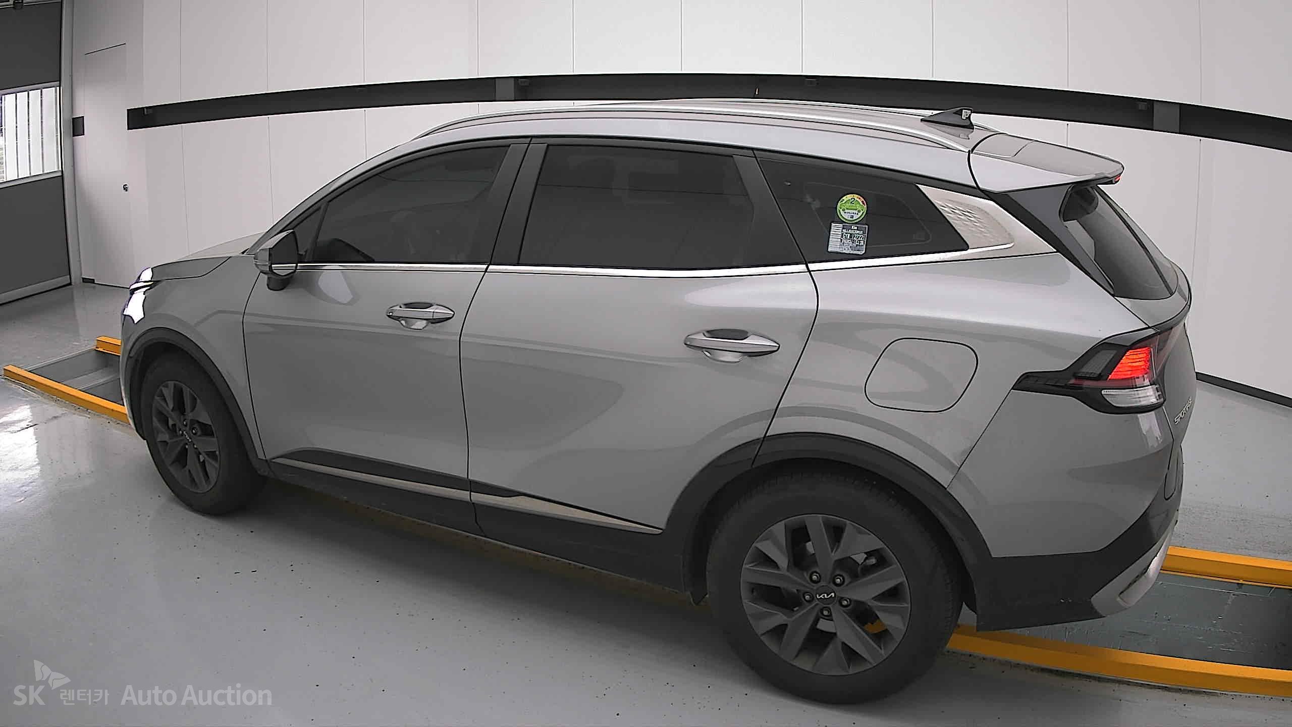 2023 - kia sportage