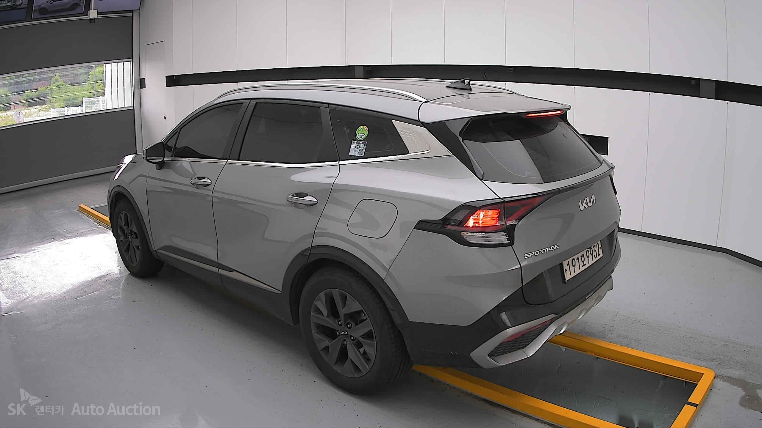 2023 - kia sportage