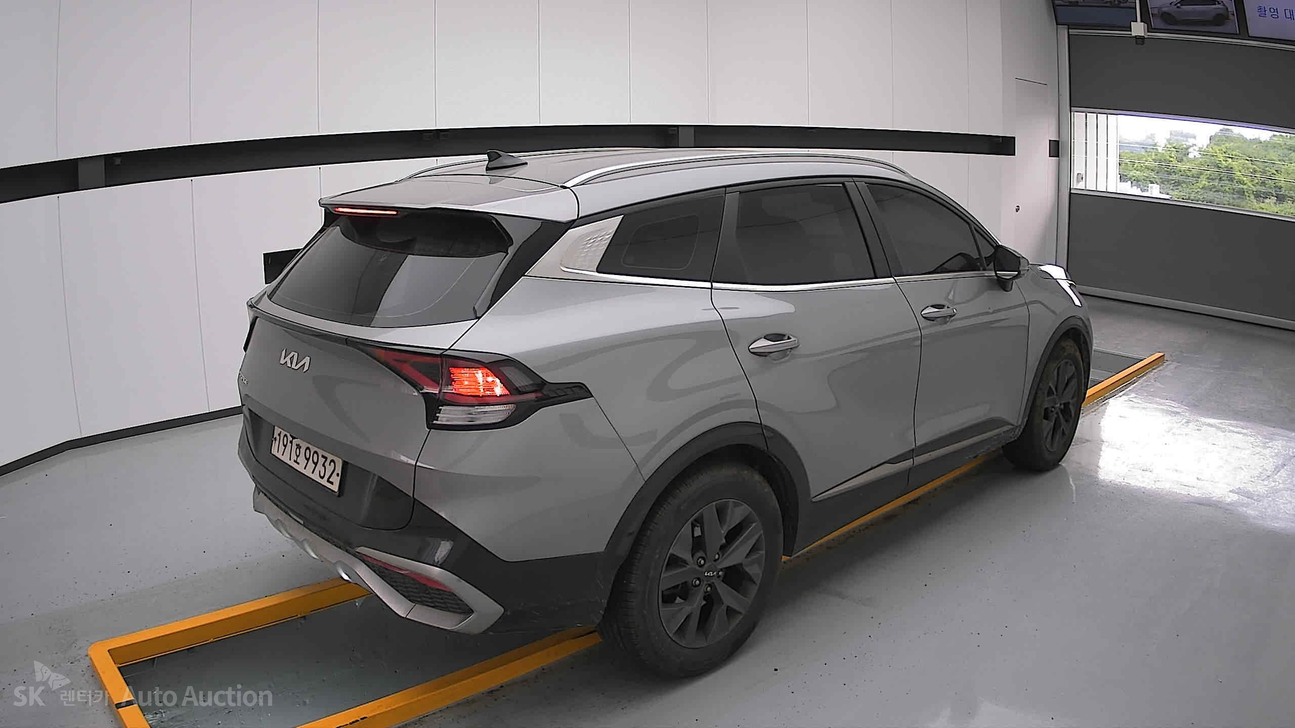 2023 - kia sportage