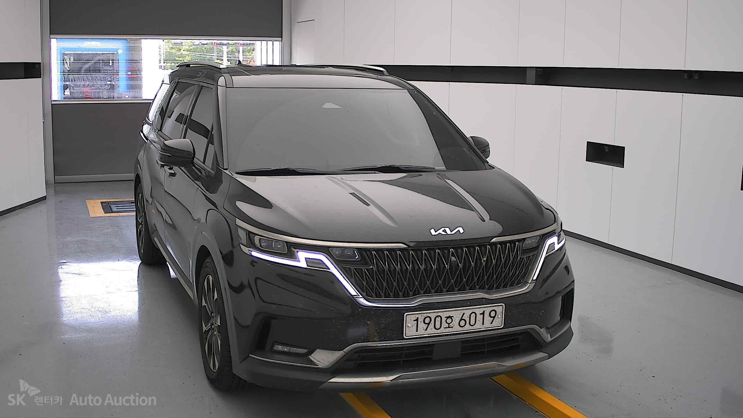 2023 - kia carnival