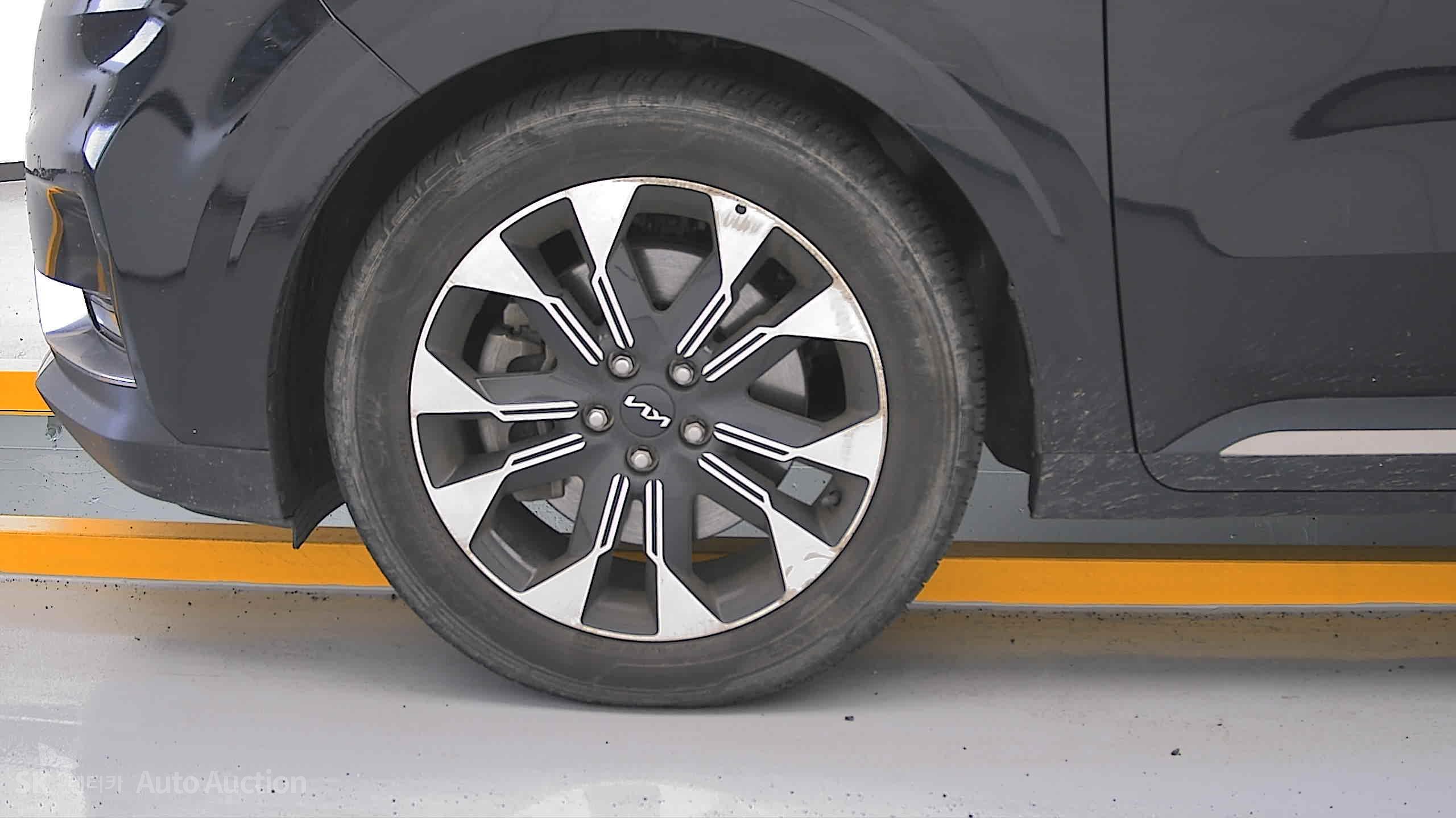 2023 - kia carnival