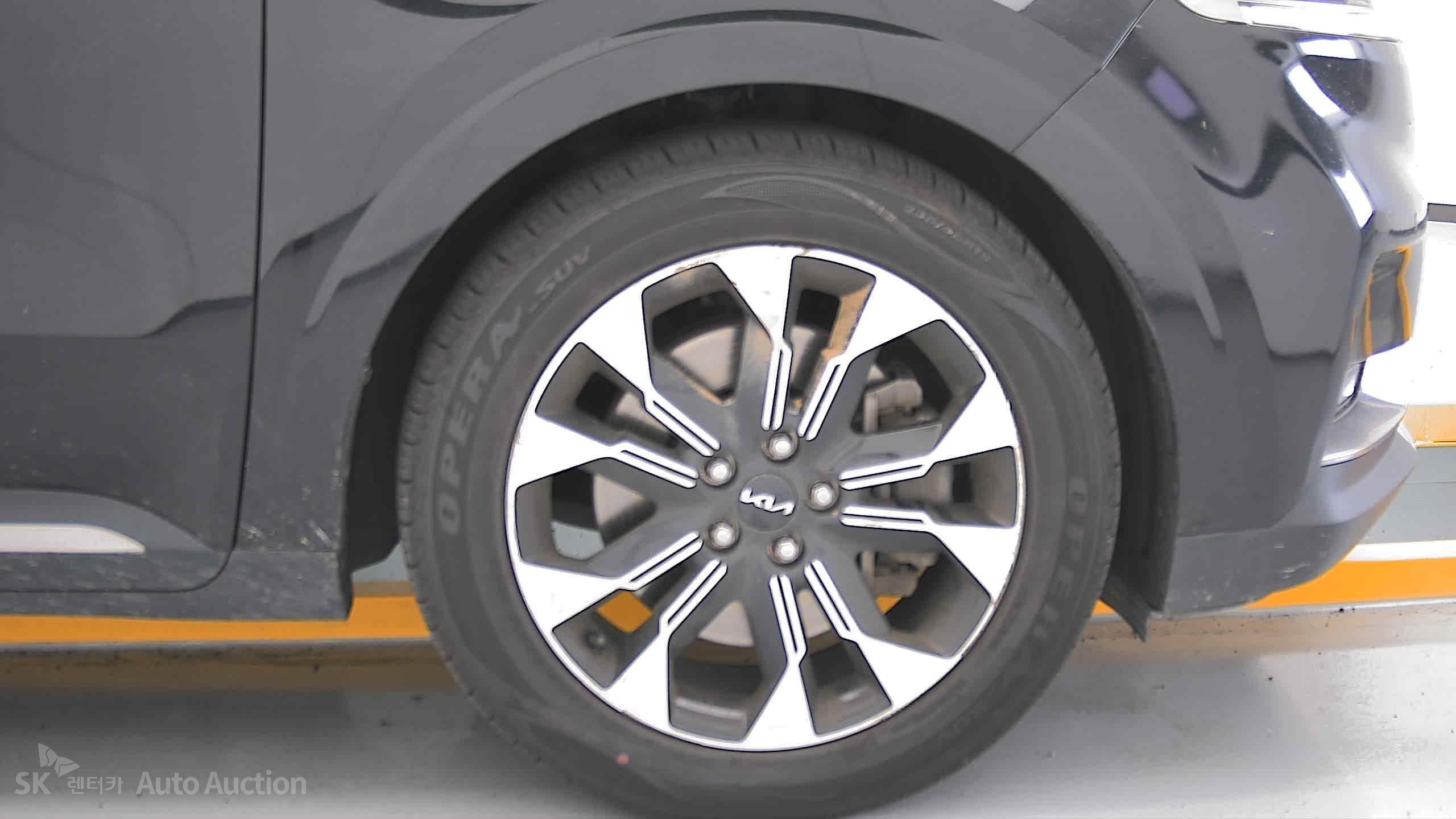 2023 - kia carnival
