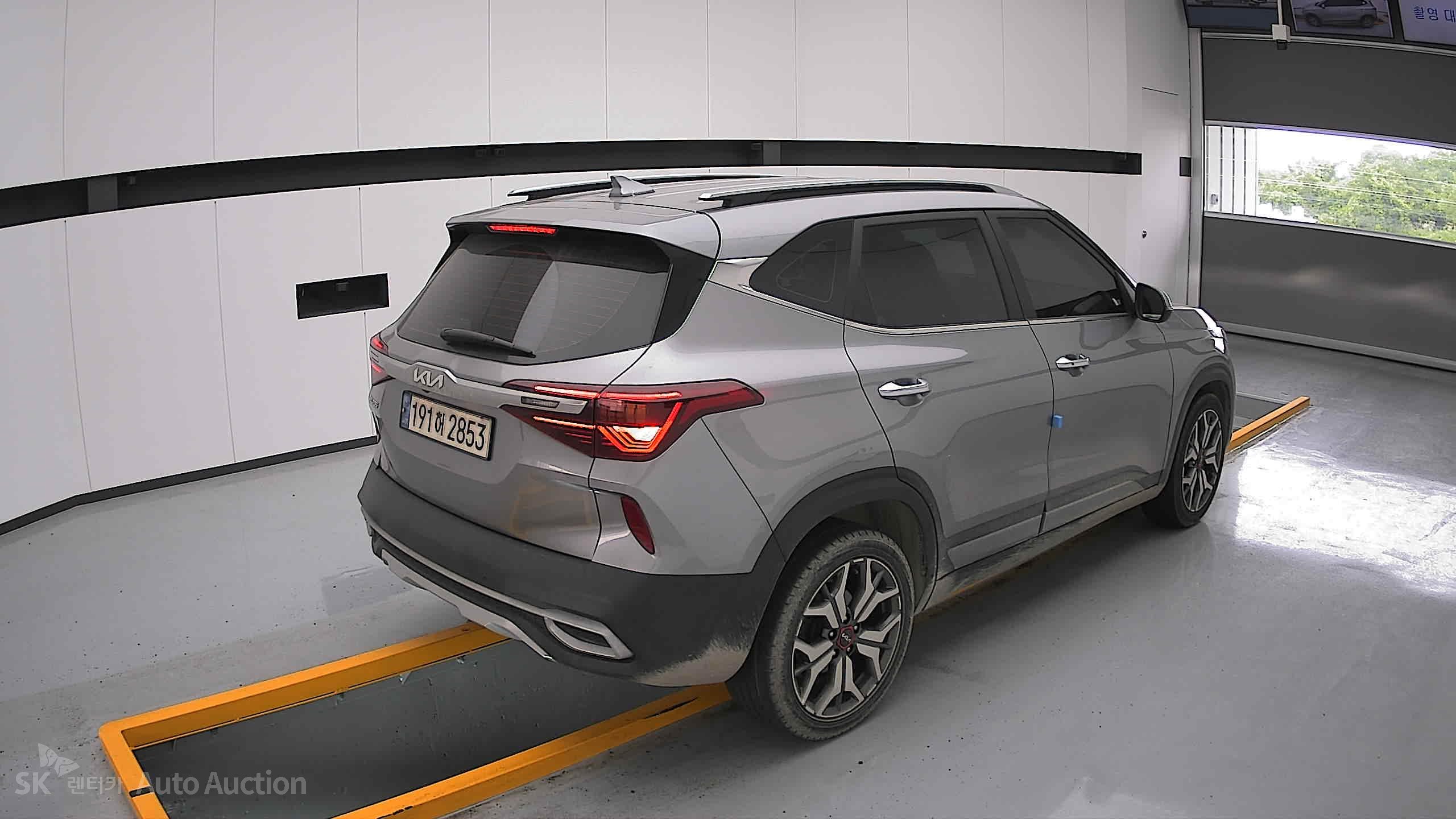 2023 - kia seltos