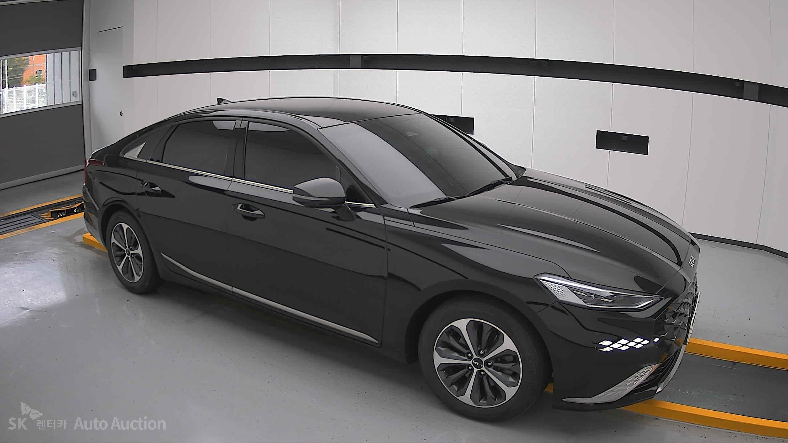 2022 - kia k8
