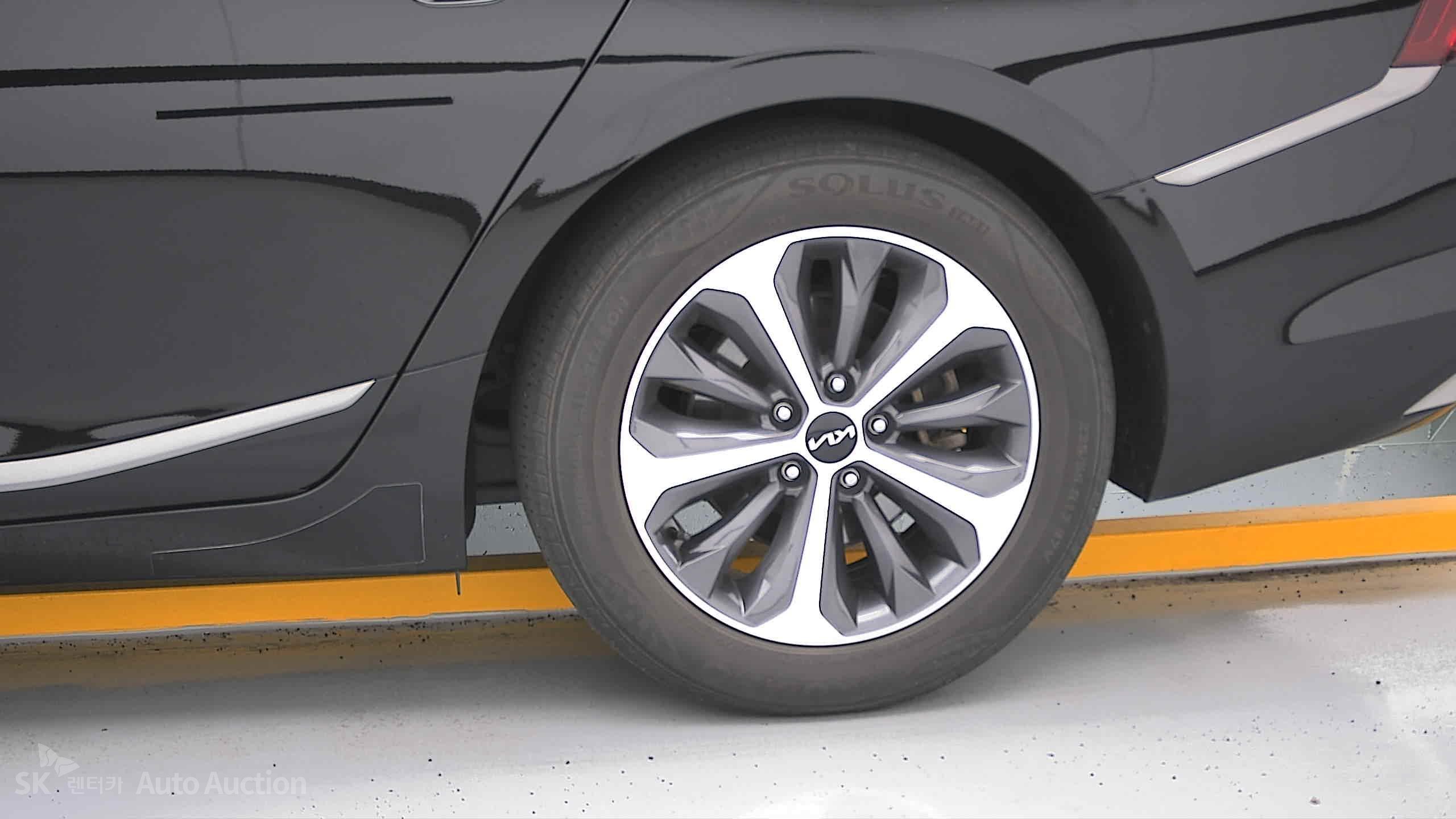 2022 - kia k8