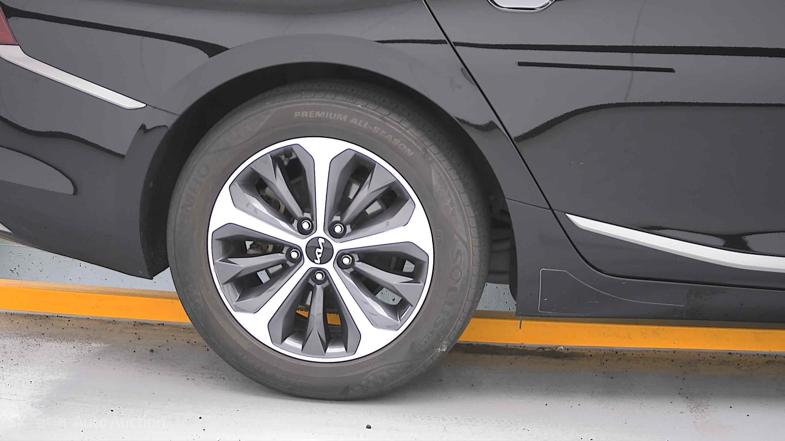 2022 - kia k8