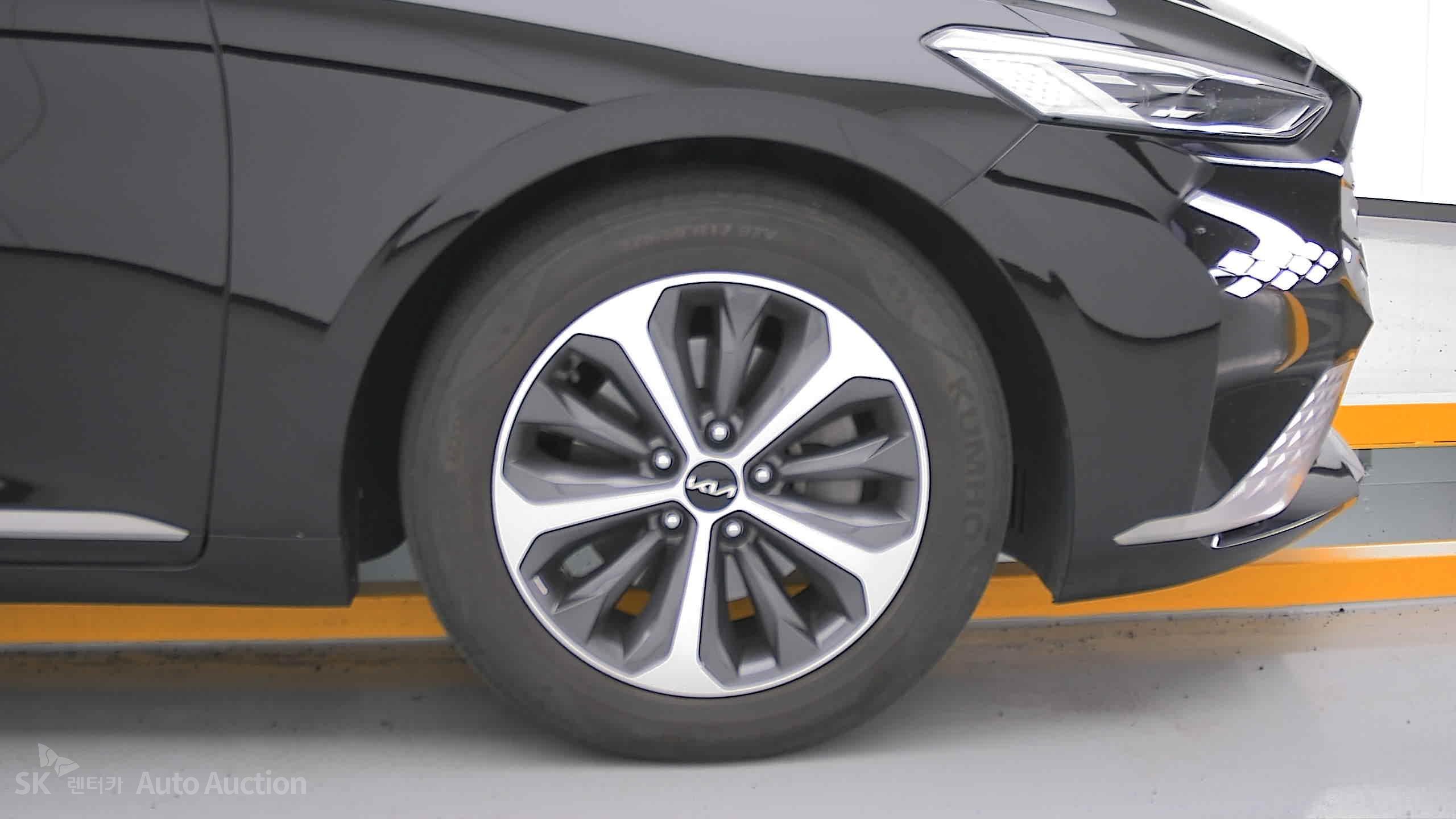 2022 - kia k8