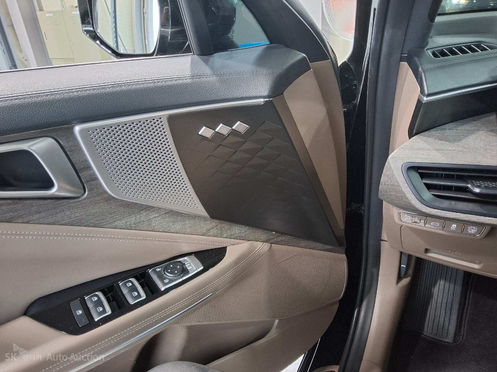 2022 - kia k8