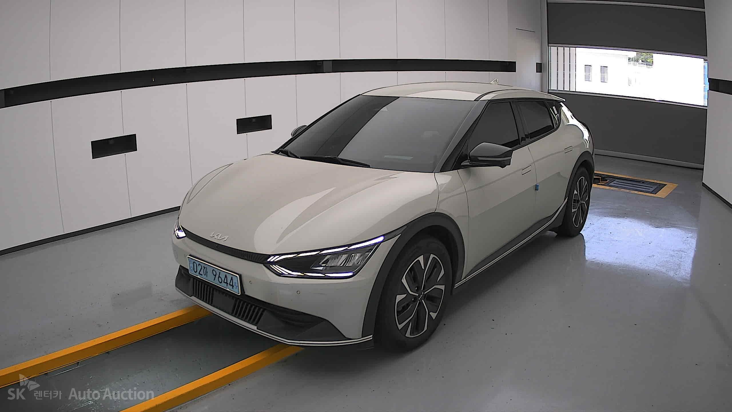 2022 - kia ev6