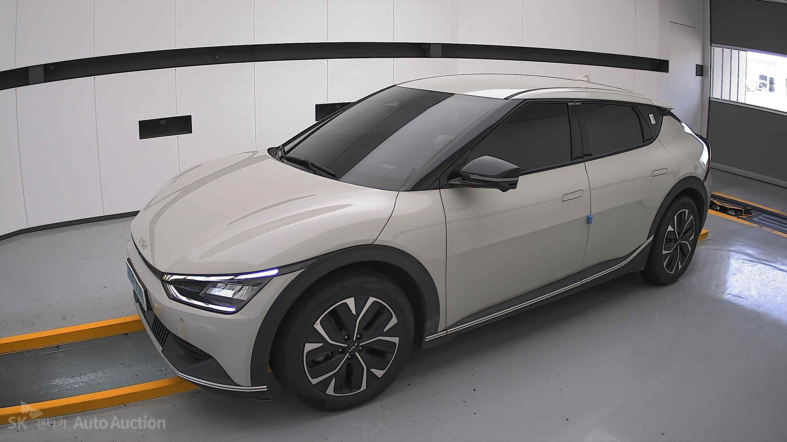 2022 - kia ev6