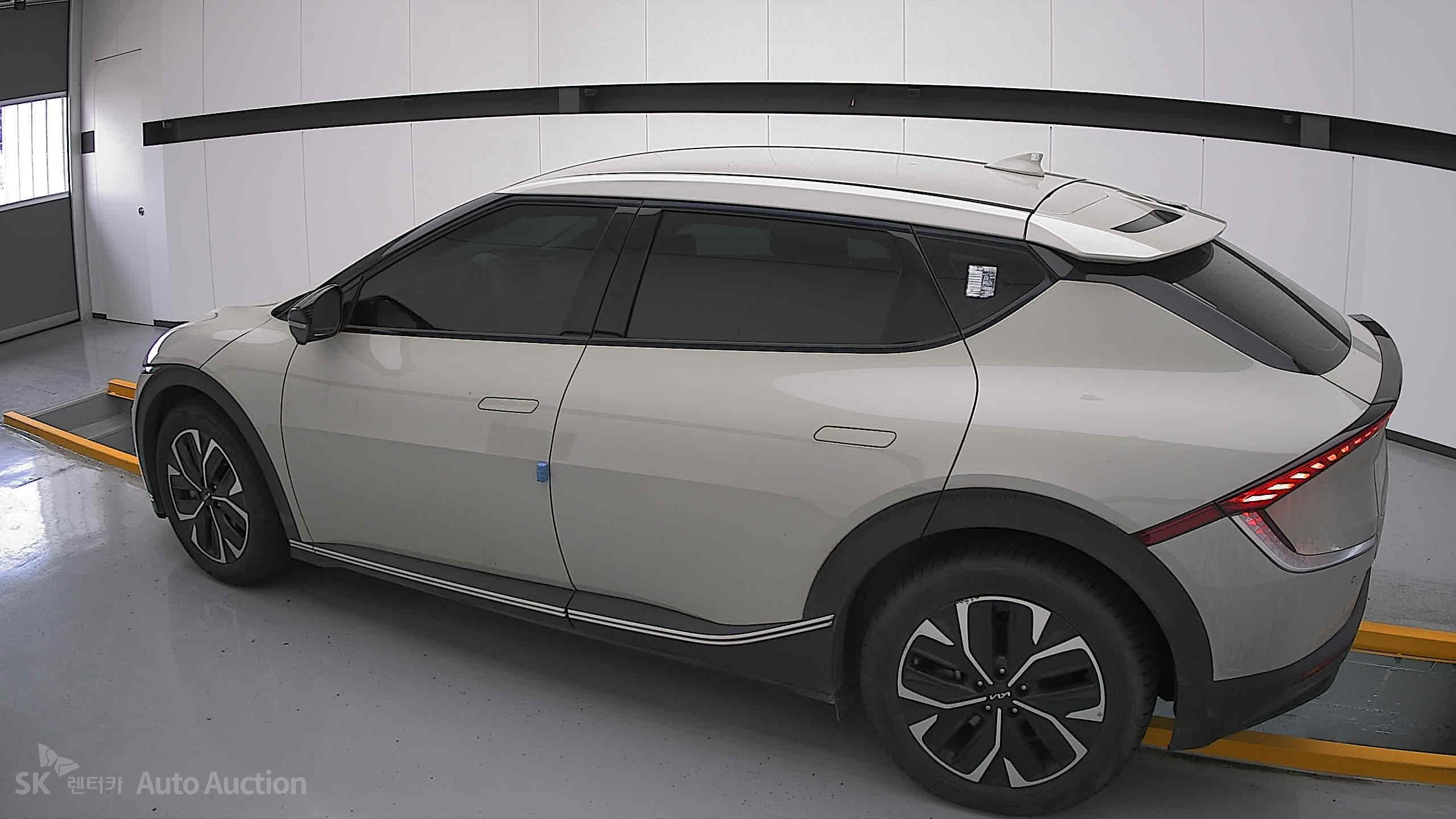 2022 - kia ev6