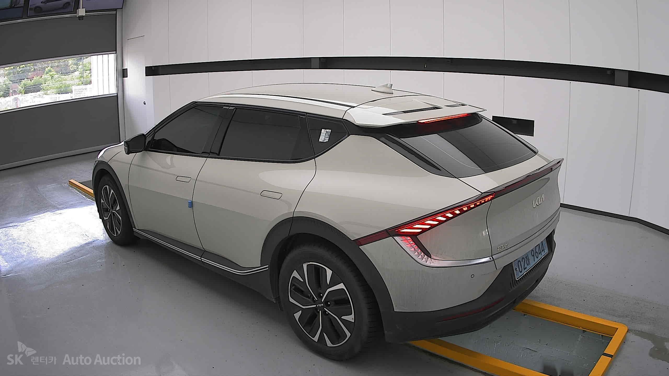 2022 - kia ev6