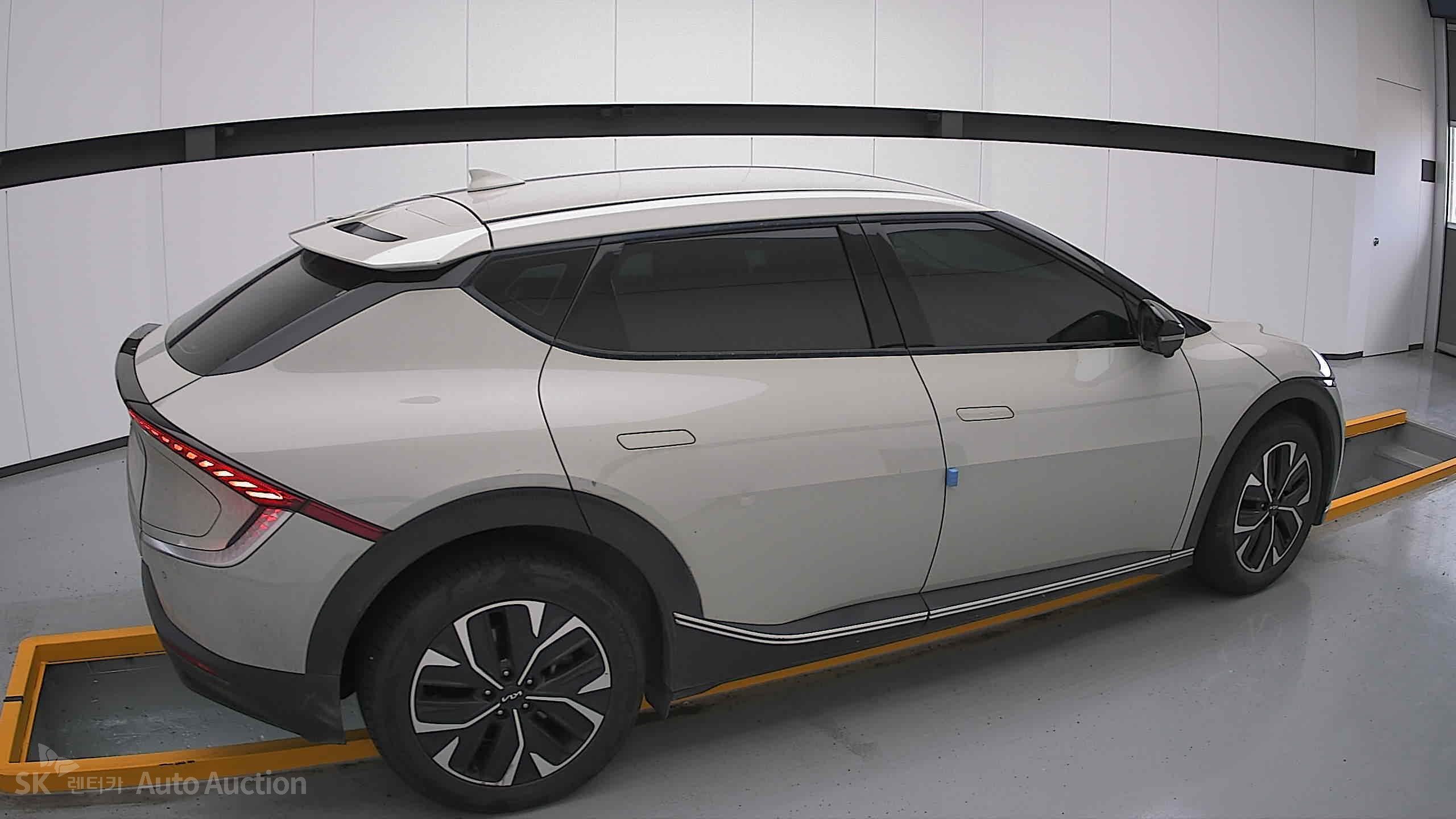 2022 - kia ev6