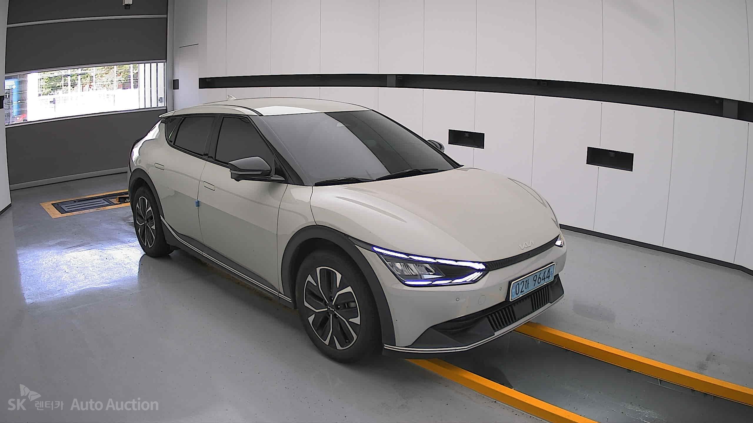 2022 - kia ev6