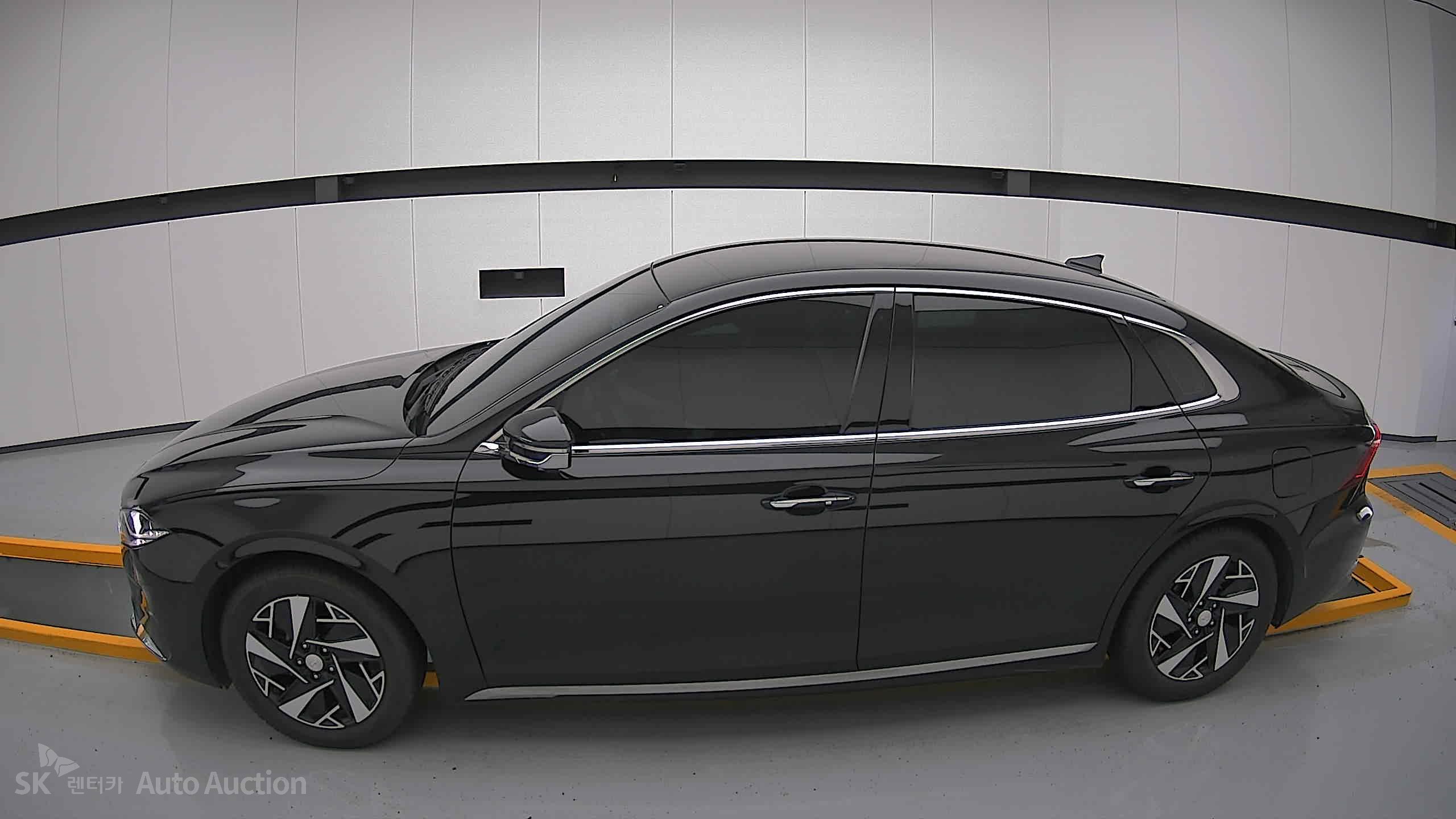 2022 - hyundai grandeur