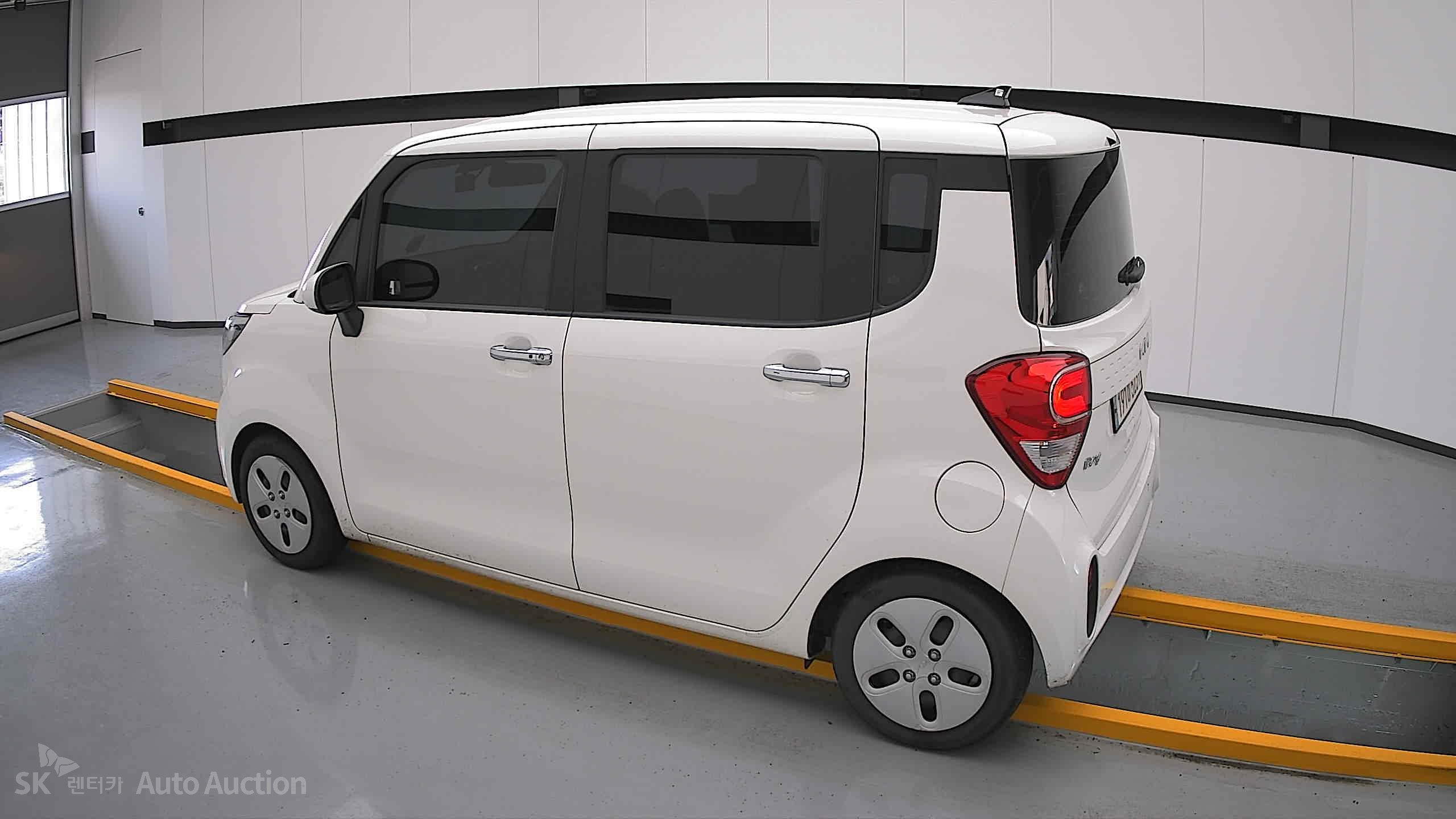 2022 - kia ray