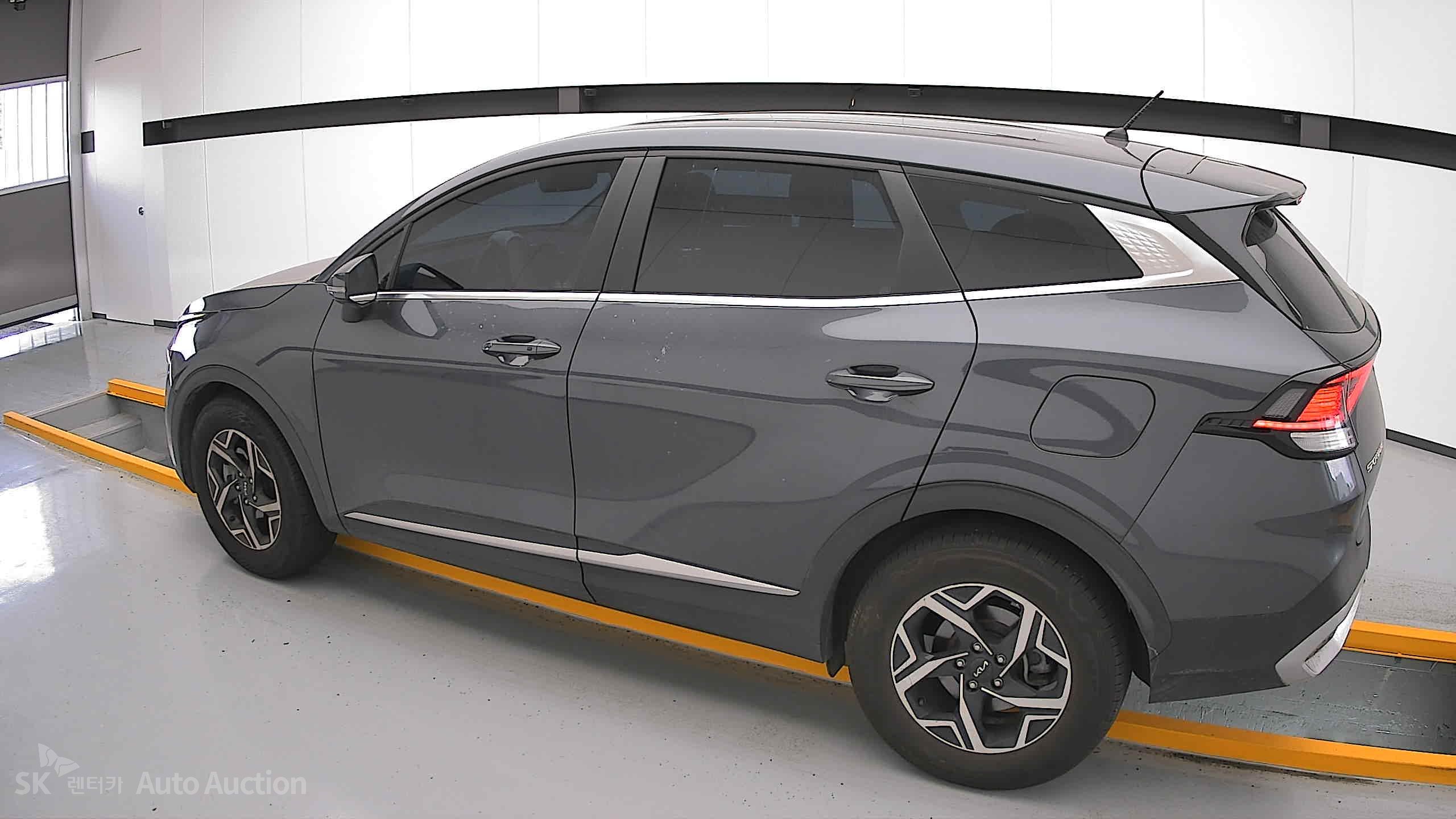 2023 - kia sportage