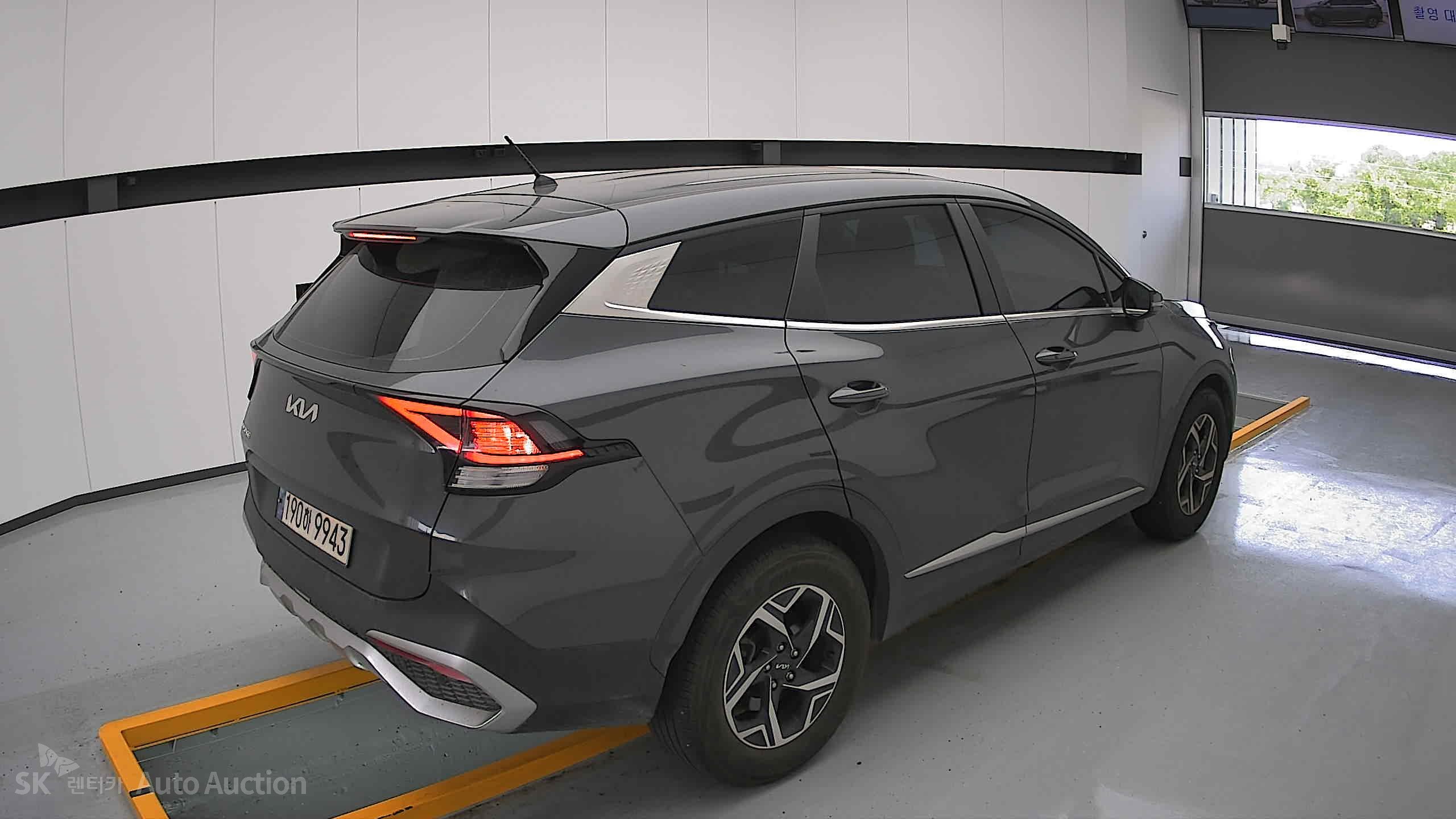 2023 - kia sportage