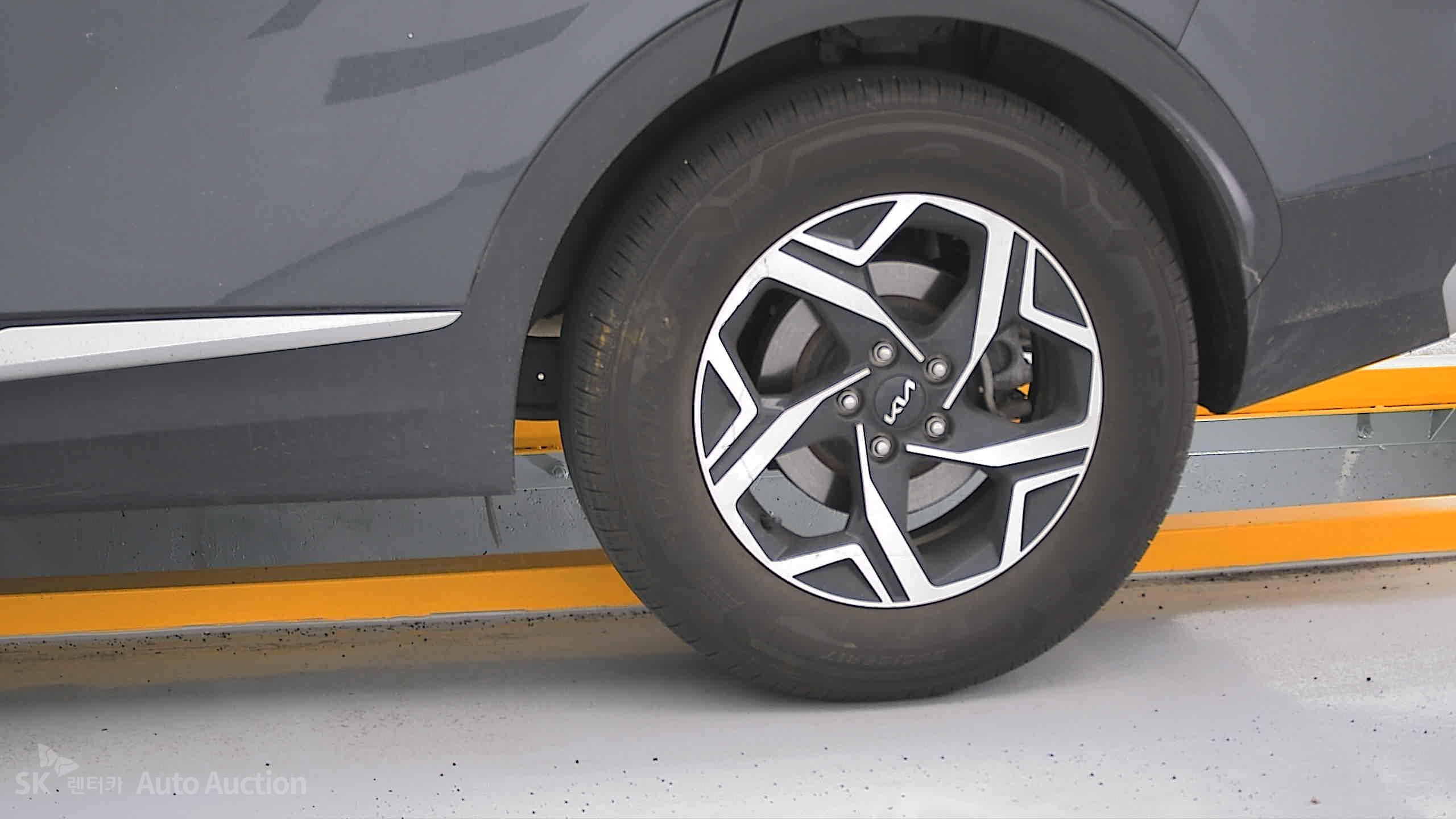 2023 - kia sportage