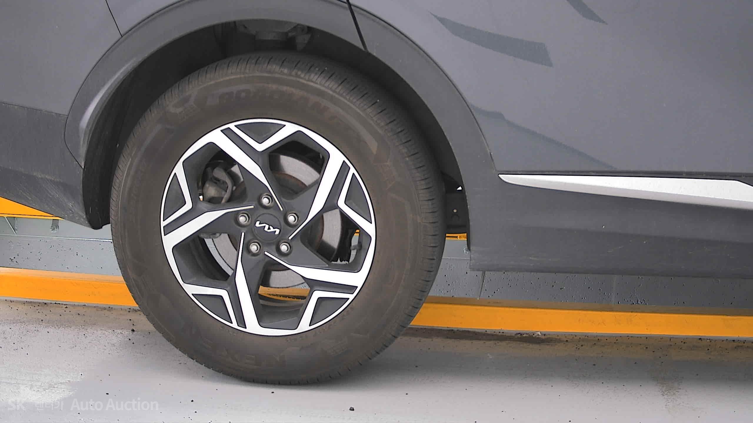 2023 - kia sportage